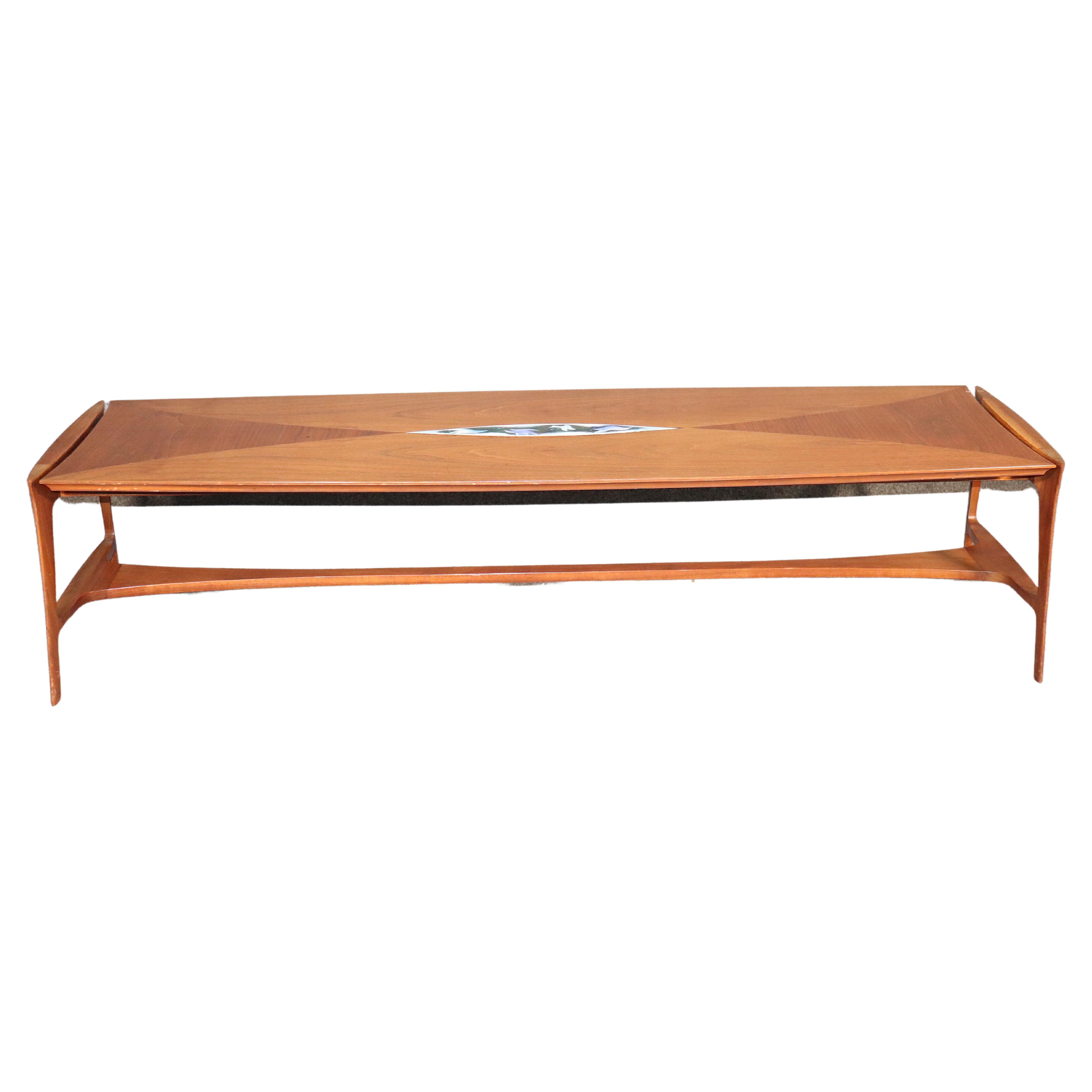 Table John Stuart avec incrustation de tuiles