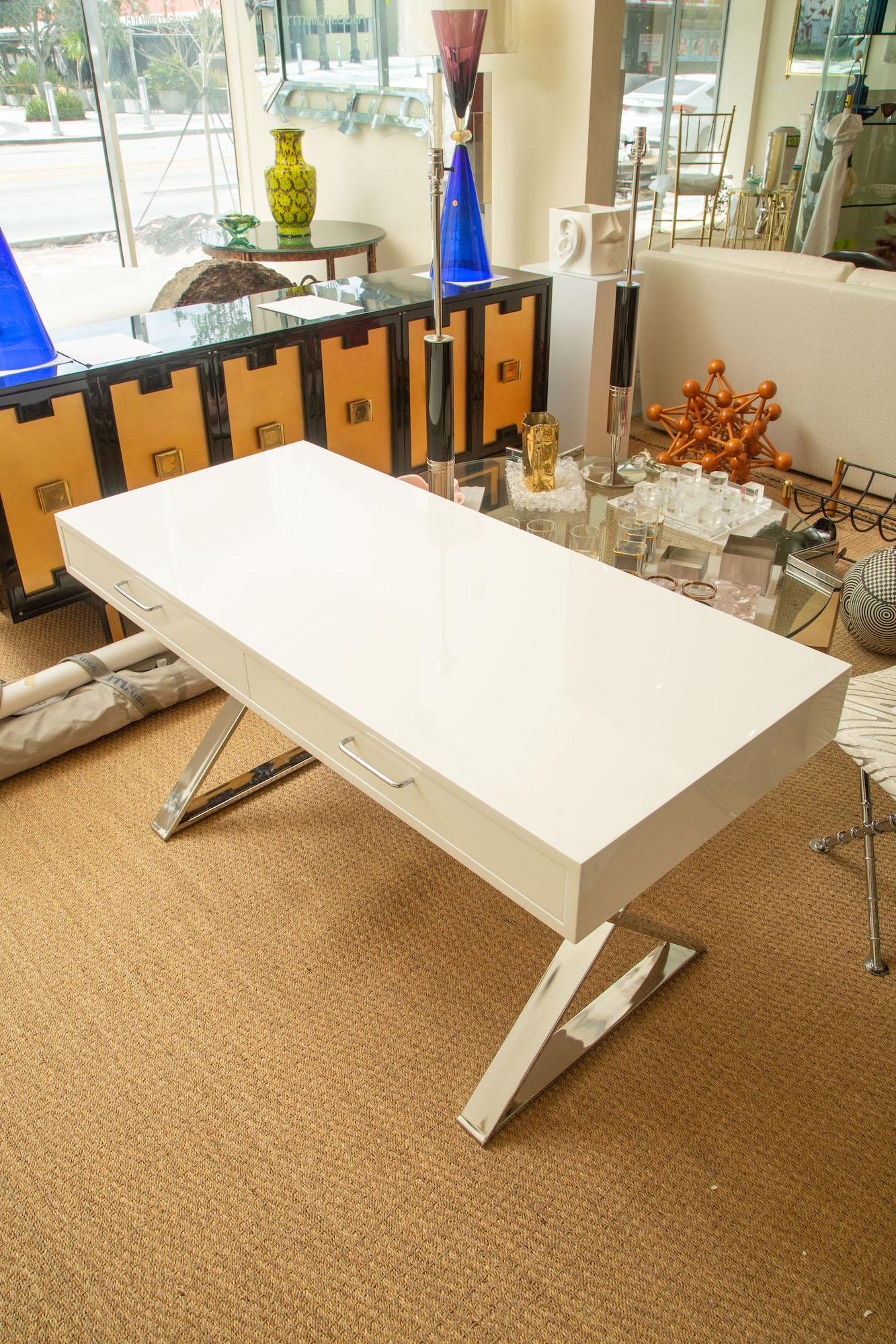 John Stuart Vintage White Lacquered Campaign Wood Desk with X-Chrome Base For Sale 1