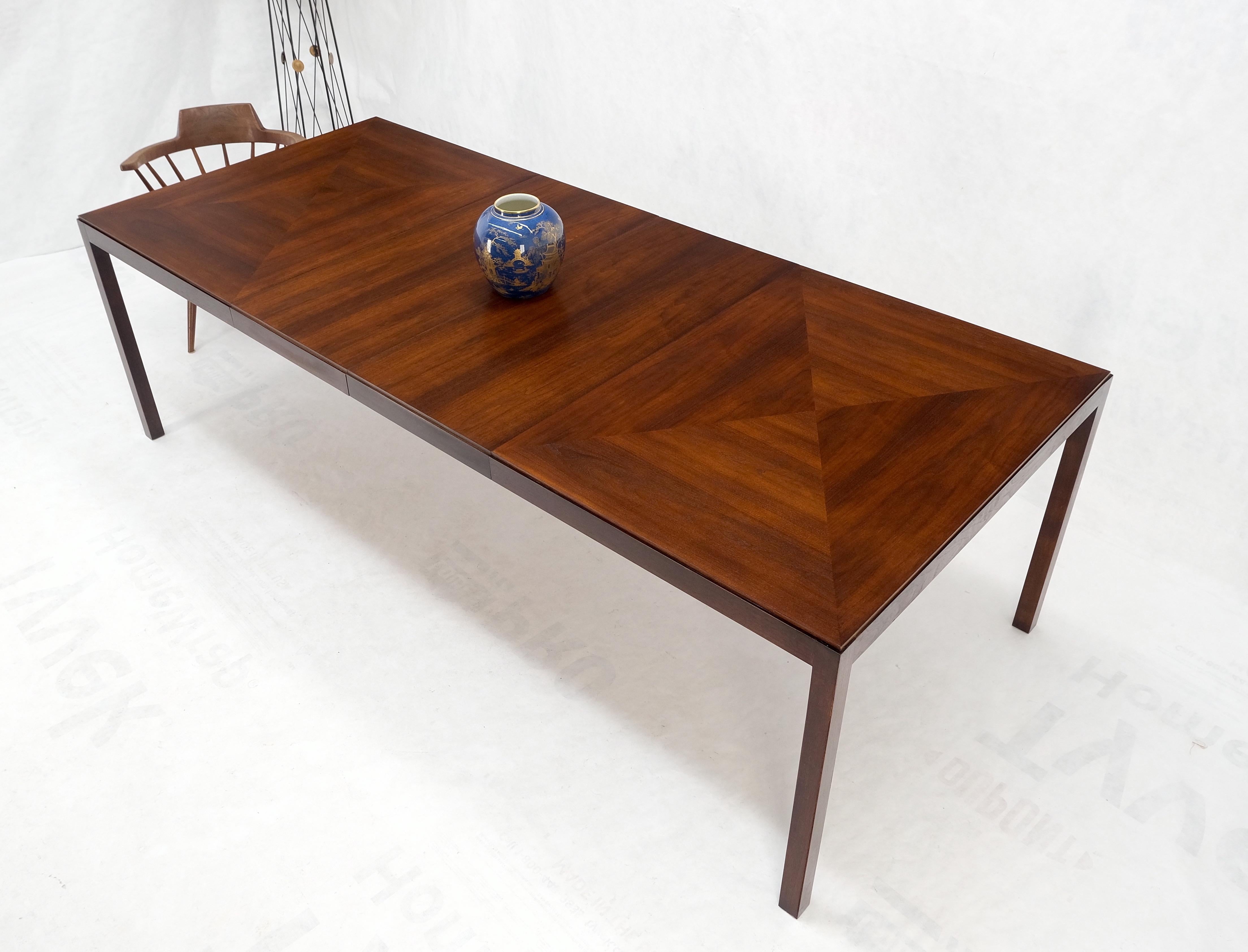 John Stuart Two Tone Leaves Mid-Century Modern Rectangle Dining Table Mint! In Good Condition For Sale In Rockaway, NJ