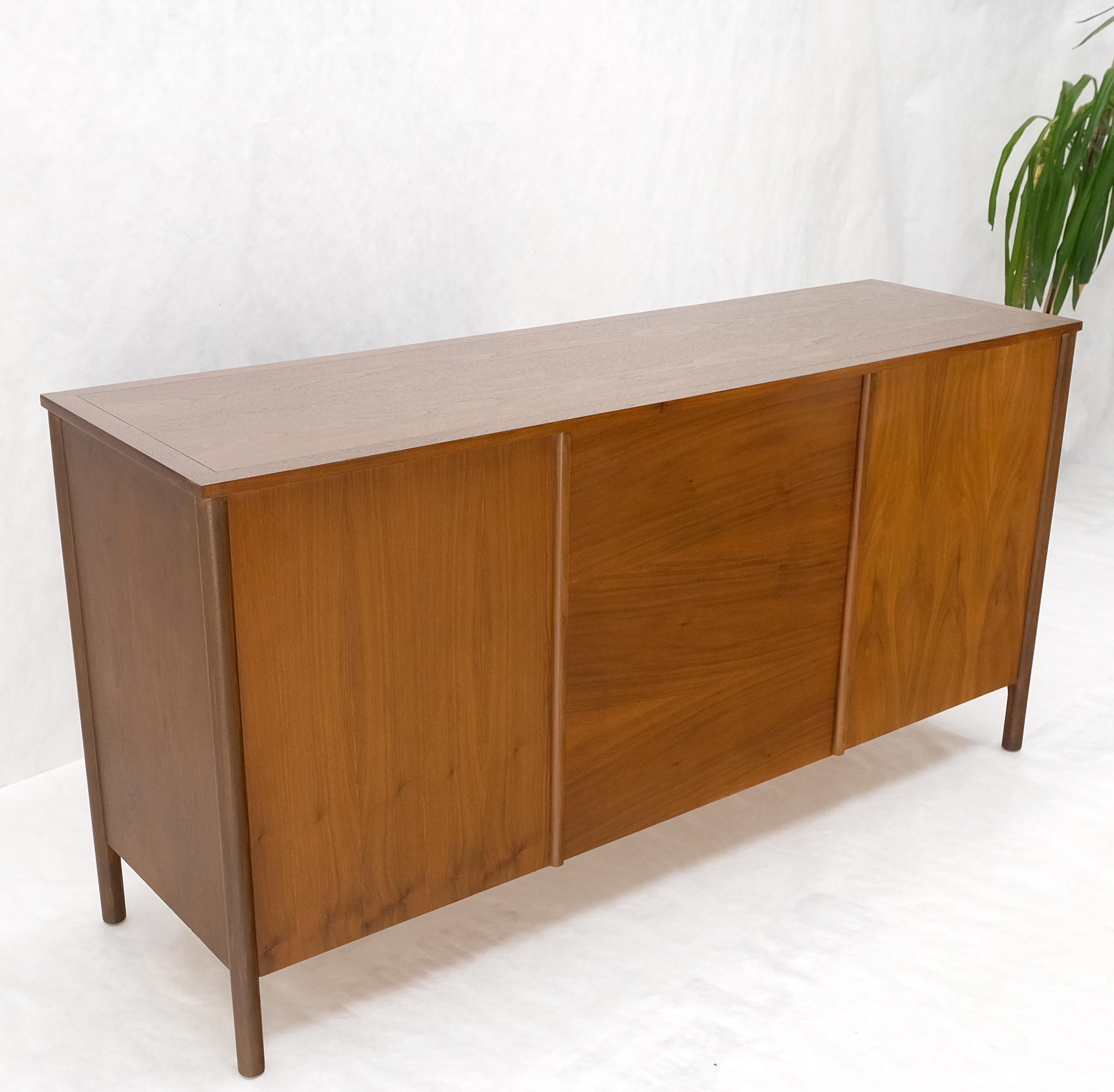 John Stuart Walnut Mid-Century Modern Long Credenza Dresser Pull Out Shelf Mint! For Sale 5