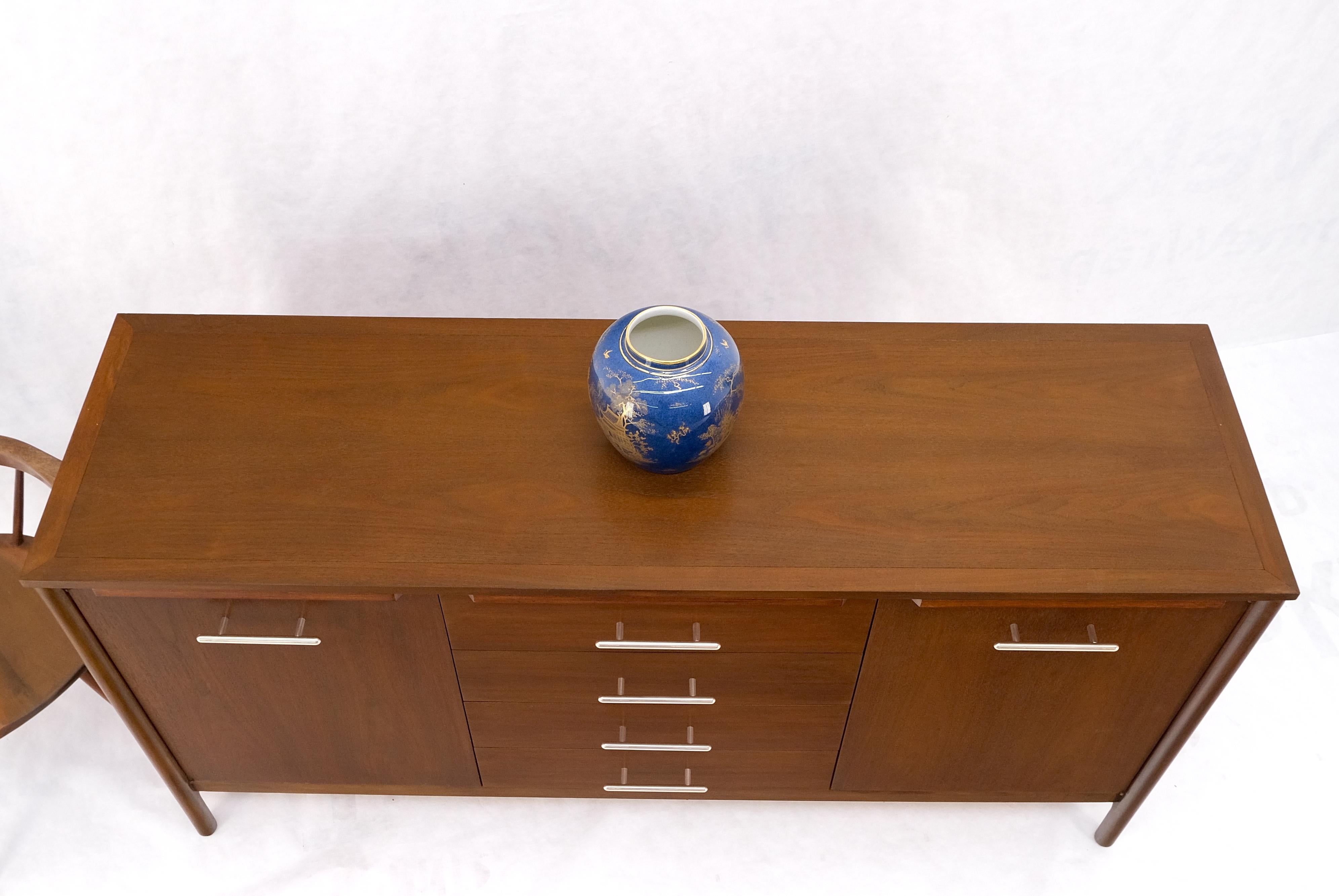 John Stuart Walnut Mid-Century Modern Long Credenza Dresser Pull Out Shelf Mint! For Sale 12