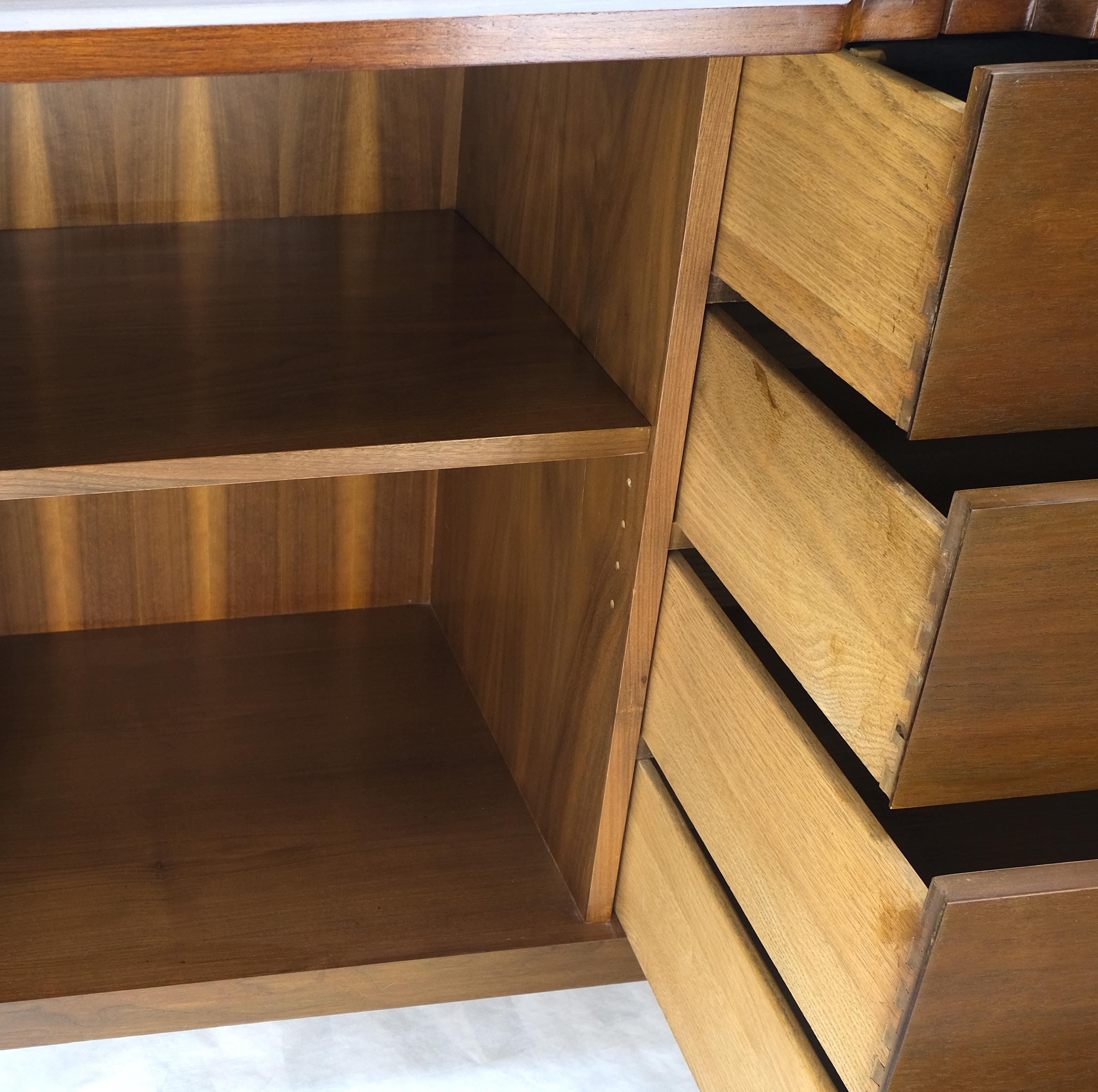 American John Stuart Walnut Mid-Century Modern Long Credenza Dresser Pull Out Shelf Mint! For Sale