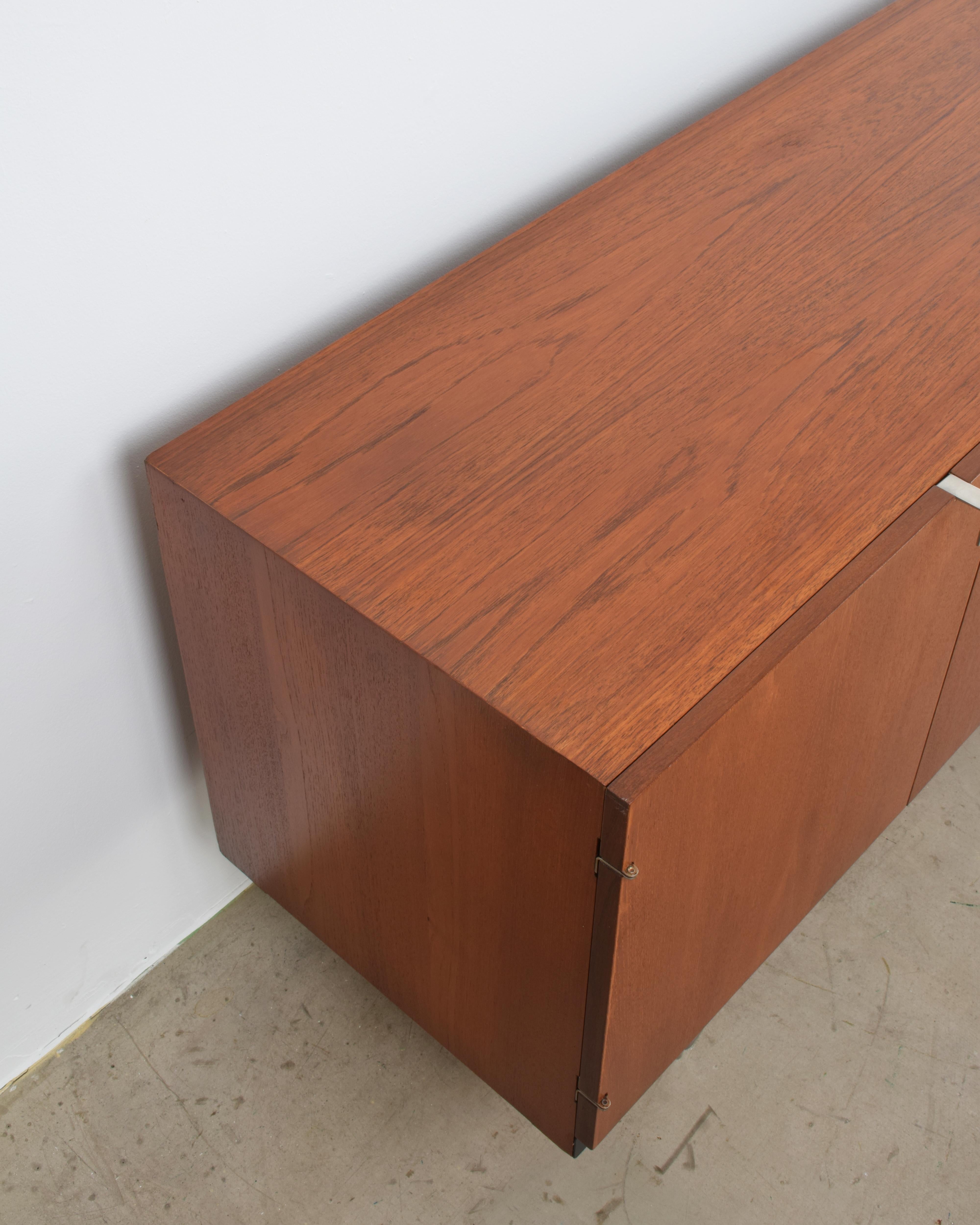John & Sylvia Reid for Stag Furniture S-Range Sideboard, 1960s, Super Condition 1