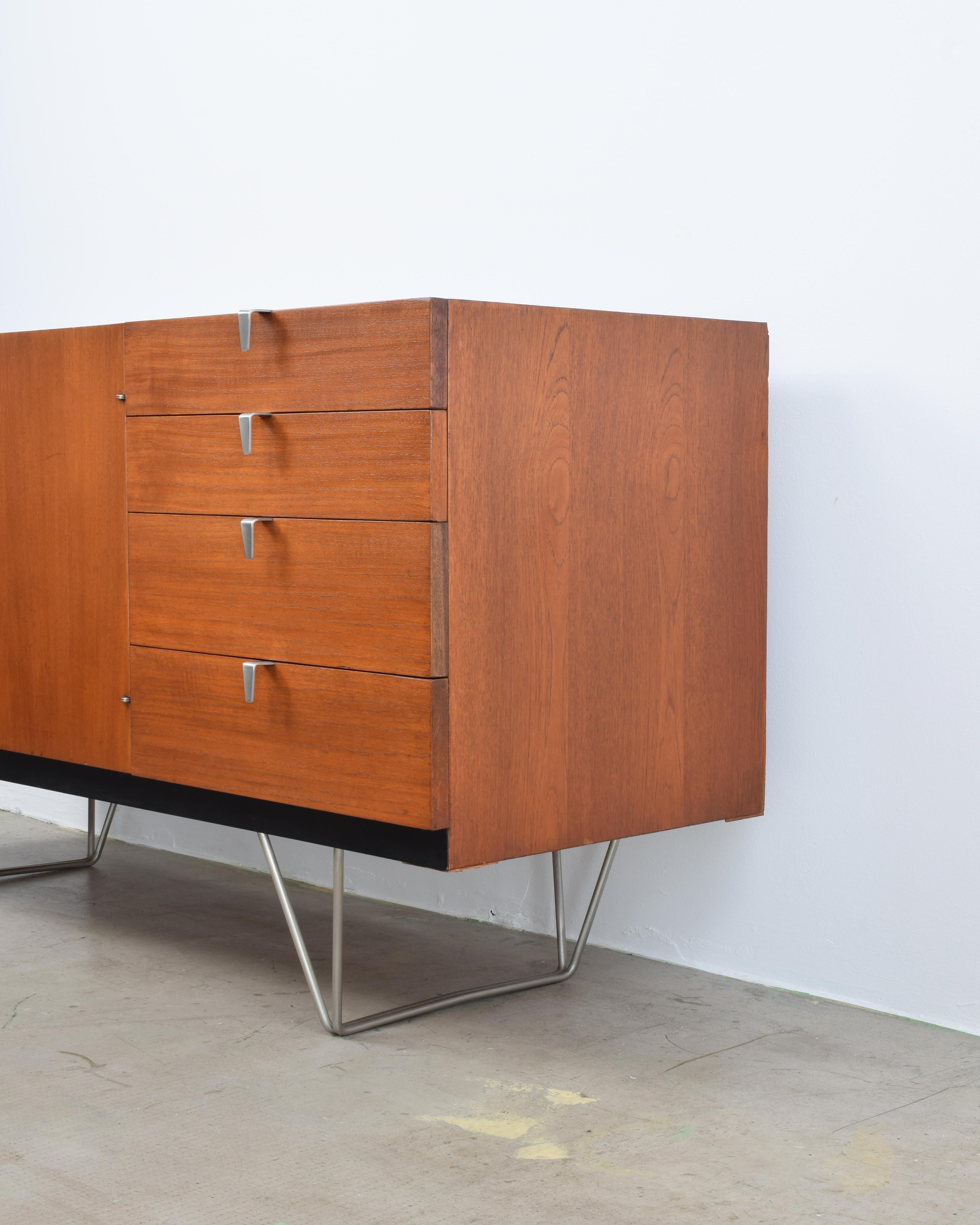 Mid-Century Modern John & Sylvia Reid for Stag Furniture S-Range Sideboard, 1960s, Super Condition