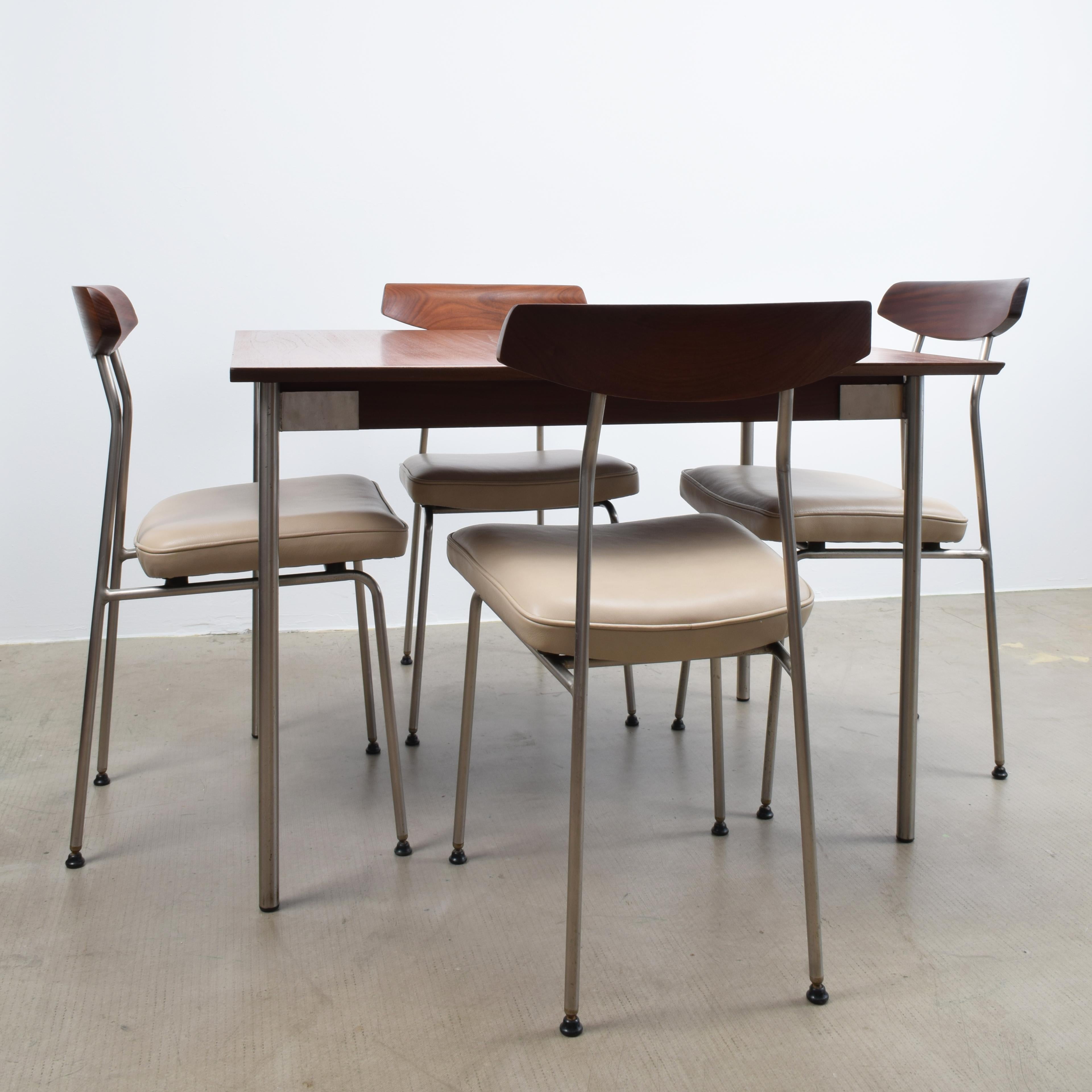 20th Century John & Sylvia Reid for Stag, S-Range Dining Suite, 4 Chairs and Extending Table