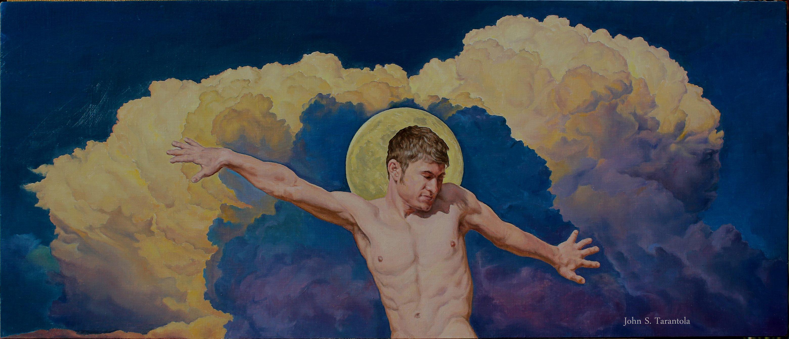 El retrato desnudo original de John Tarantola "Retener la Luna" (ca. 2018) es un bello óleo surrealista sobre tabla que representa una figura masculina joven, desnuda y atlética, con los brazos extendidos contra un vasto y colorido penacho de nubes