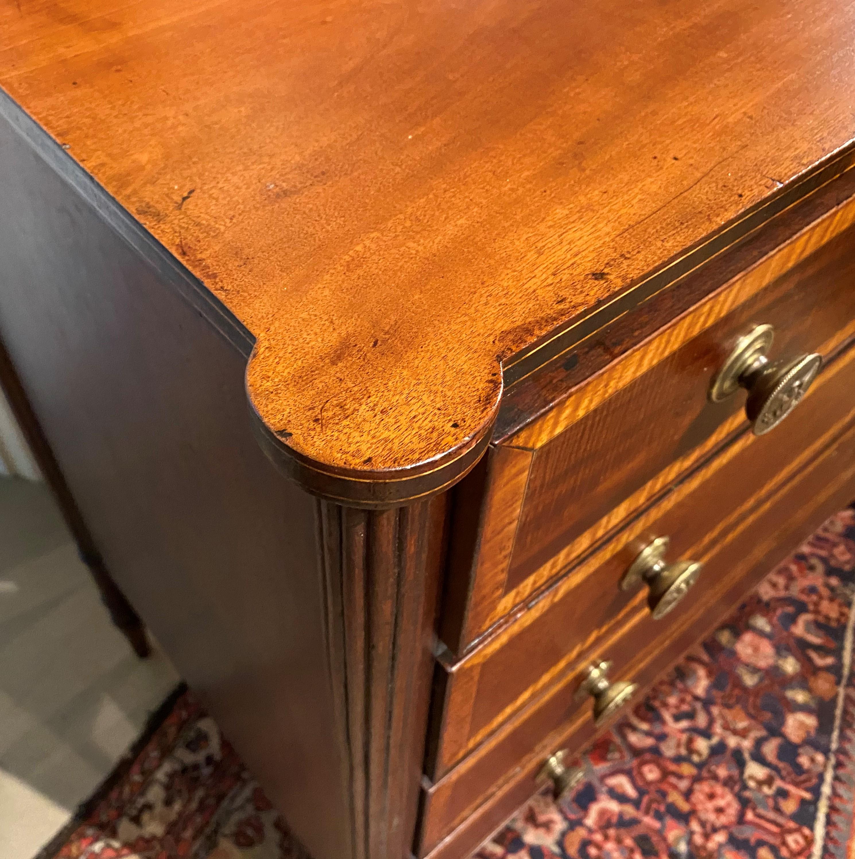 19th Century Seymour School Four-Drawer Chest in Mahogany with Nice Banding