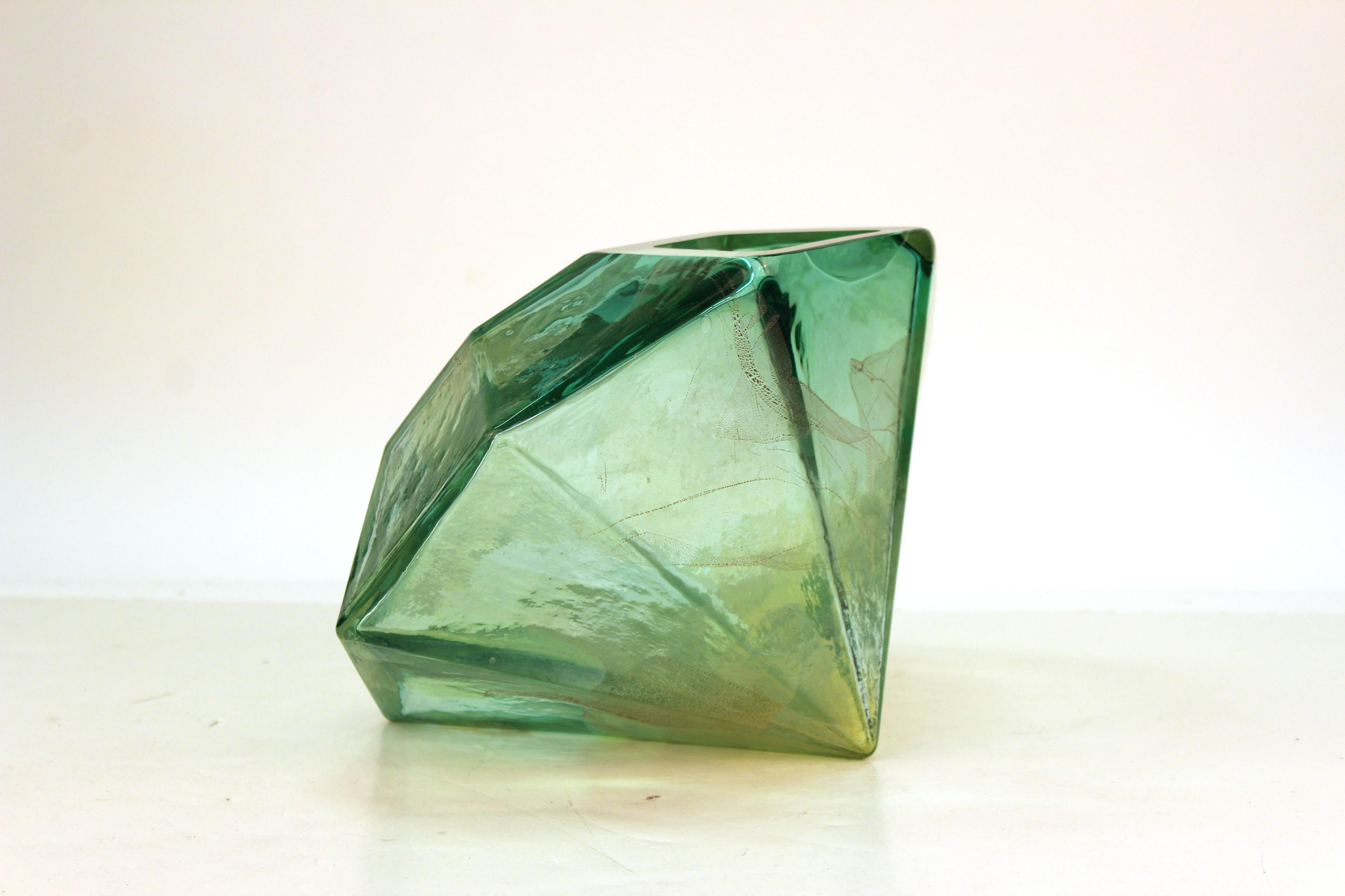 Modern faceted jewel art glass sculpture or vase, created by New-York based artist John Torreano (b. 1941) in the late 20th century. The piece has smokey translucent effects. In great vintage condition.