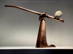 "VIGA DE BRONCE", Escultura abstracta industrial en metal y piedra