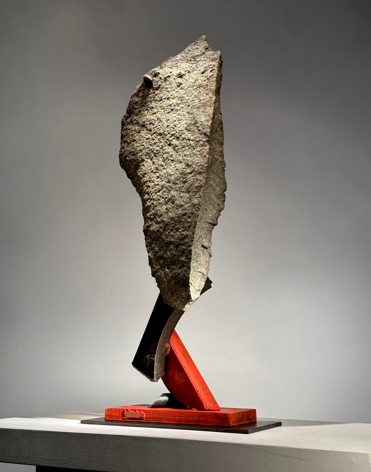 "Hamilton Co. Sculpture industrielle, abstraite en métal et pierre « Rockslide »