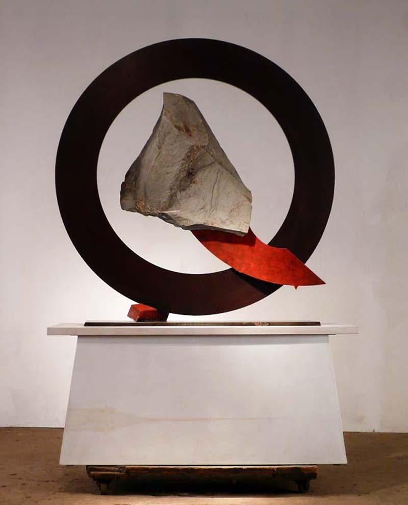 Sculpture industrielle, abstraite « Sisyphean Circle (diagonalement vers le bas) » en vente 1