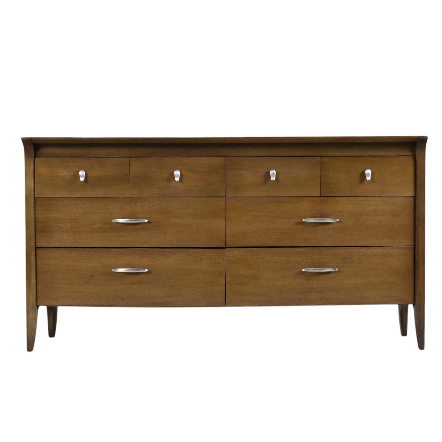 John Van Koert Drexel Profilo K4 Cassettone basso con specchio abbinato in vendita 3