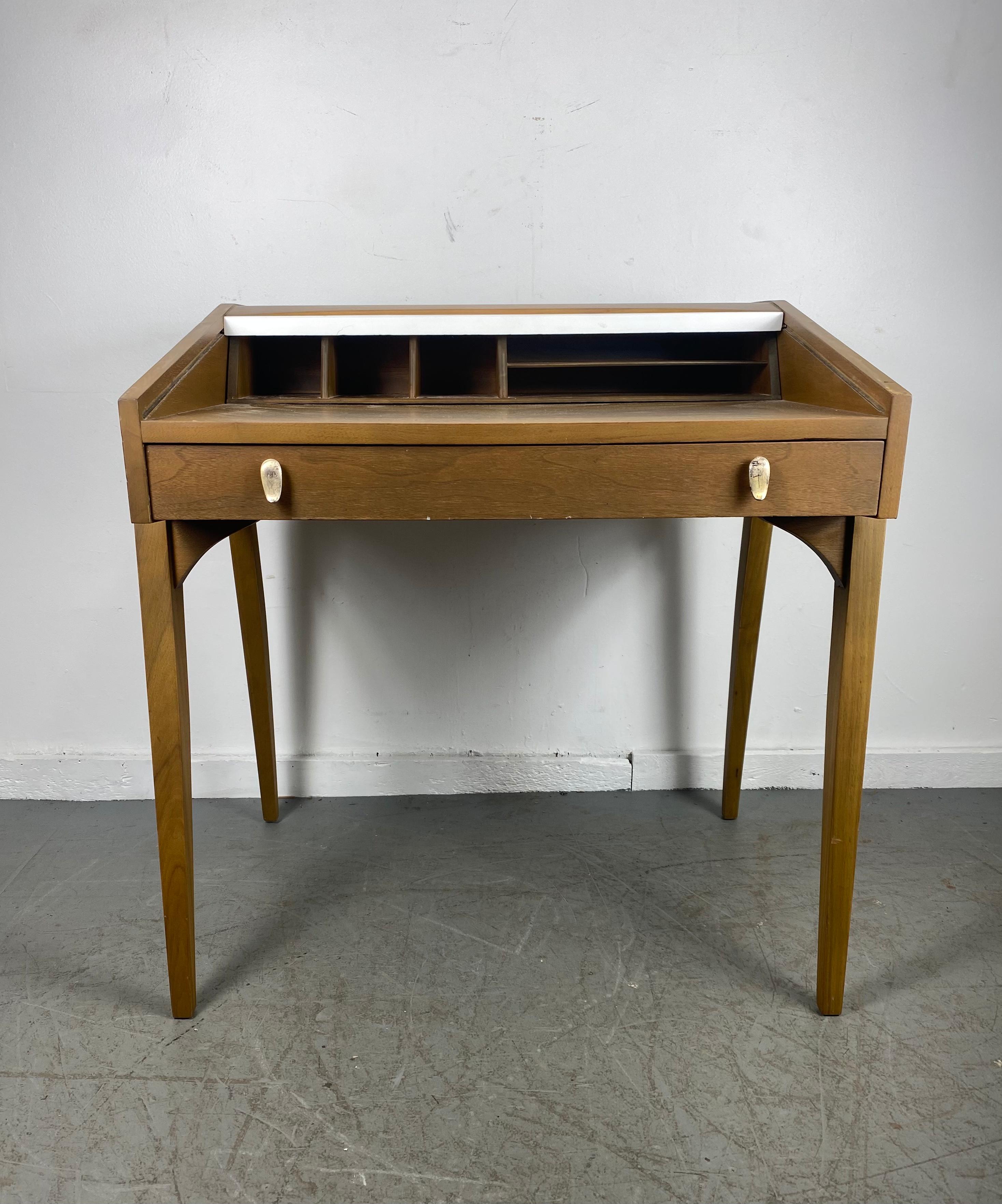 John Van Koert Writing Desk for Drexel, Tambour Roll Top In Good Condition In Buffalo, NY