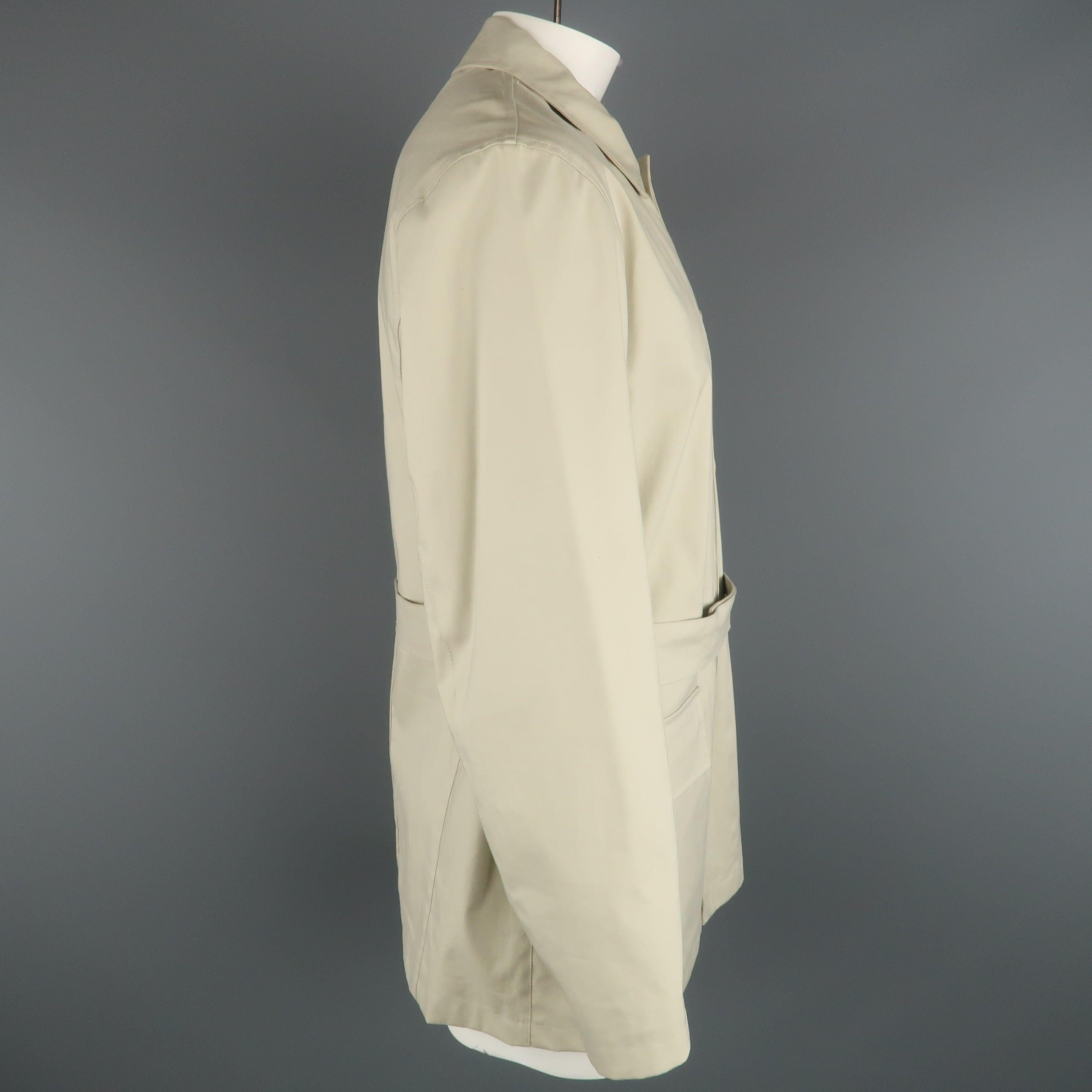 JOHN VARVATOS Chest Size XL Khaki Solid Cotton Belted Coat For Sale 1