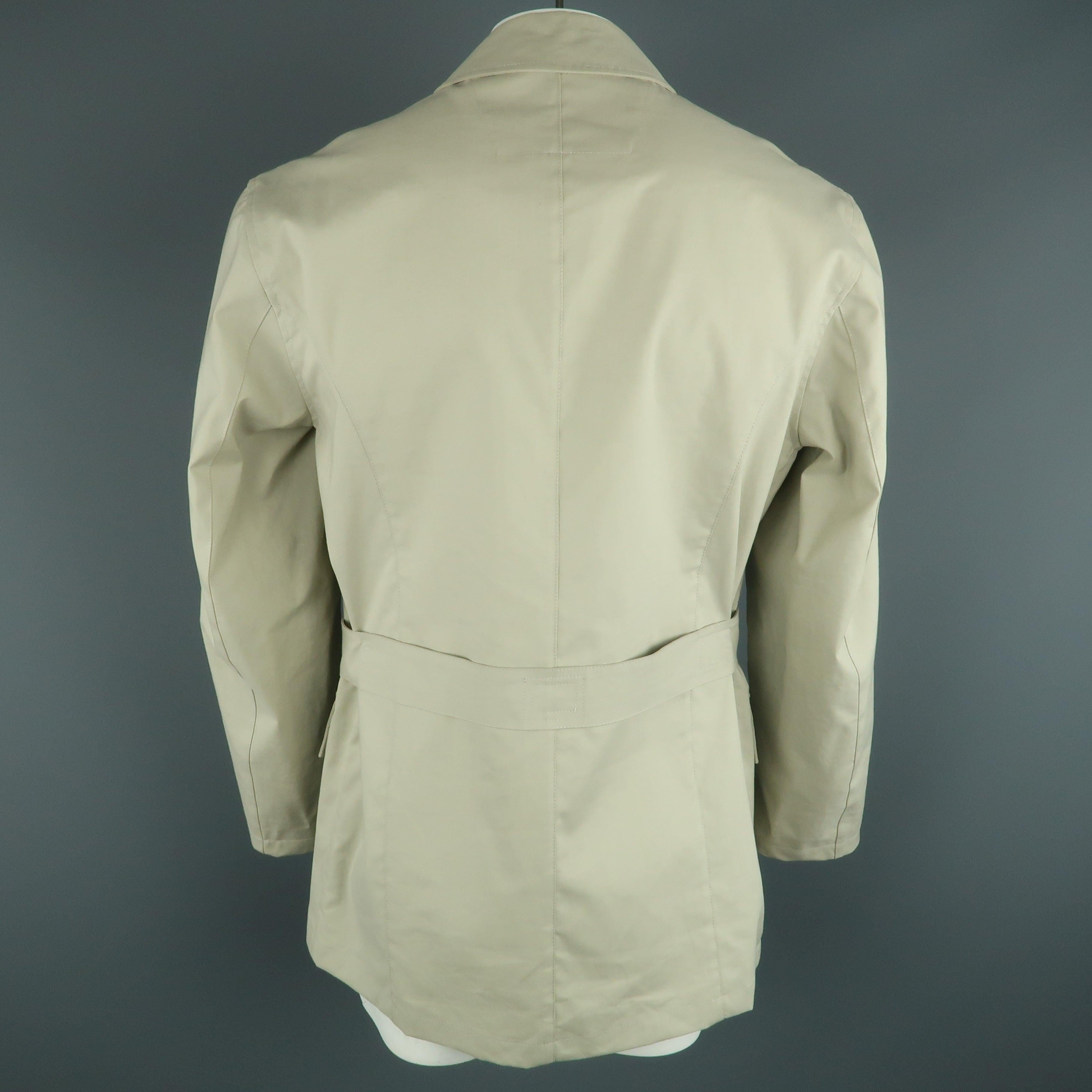 JOHN VARVATOS Chest Size XL Khaki Solid Cotton Belted Coat For Sale 2