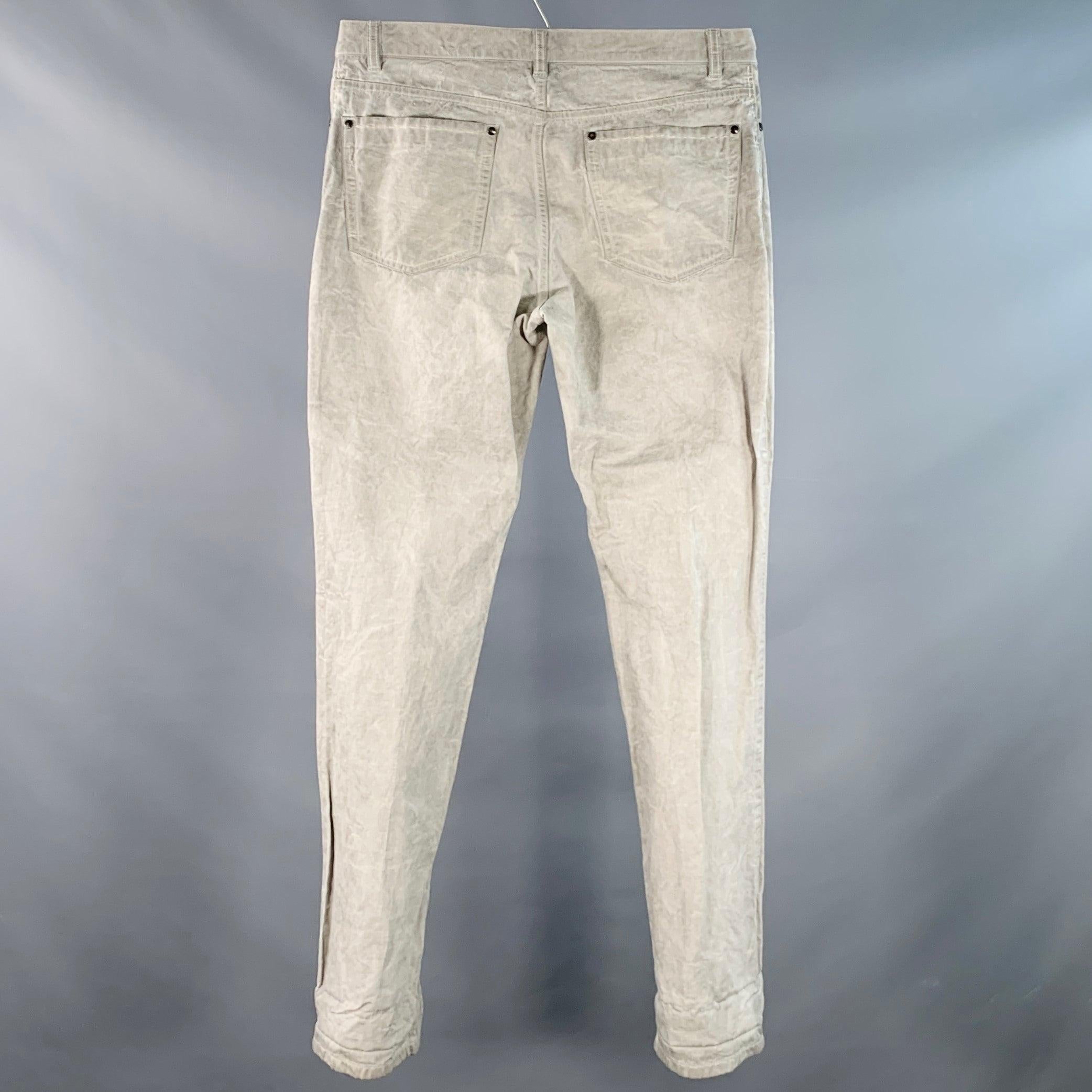 Beige John Varvatos Taille 33 Pantalon décontracté droit en coton marbré et en lin avec braguette à boutons, gris en vente