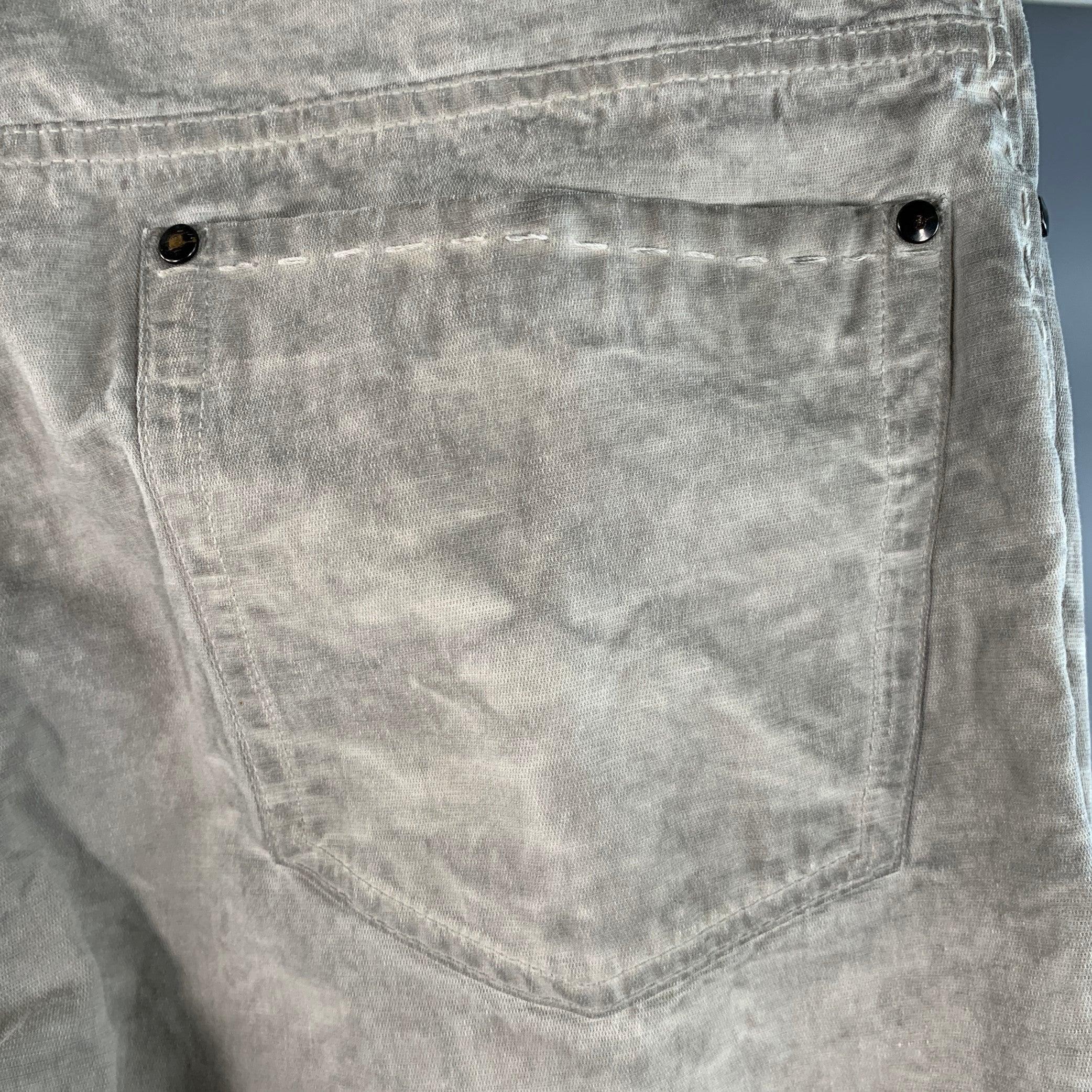 John Varvatos Taille 33 Pantalon décontracté droit en coton marbré et en lin avec braguette à boutons, gris Bon état - En vente à San Francisco, CA