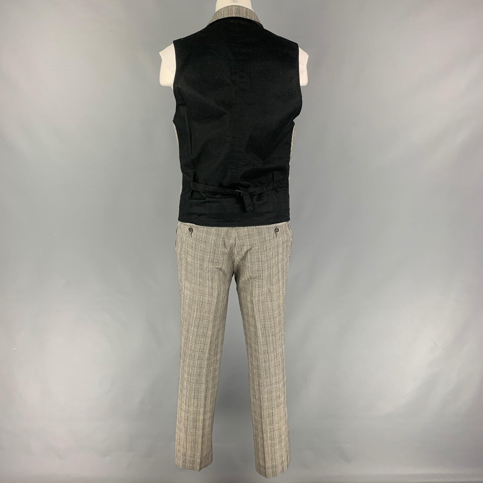 JOHN VARVATOS Size 36 Black White Glenplaid Wool Peak Lapel Vest Suit In Good Condition For Sale In San Francisco, CA