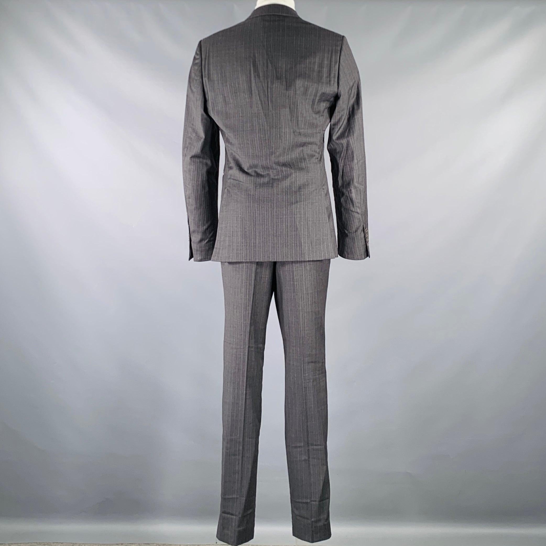Abito in lana vergine JOHN VARVATOS Taglia 40 Grigio a righe carbone In condizioni buone in vendita a San Francisco, CA