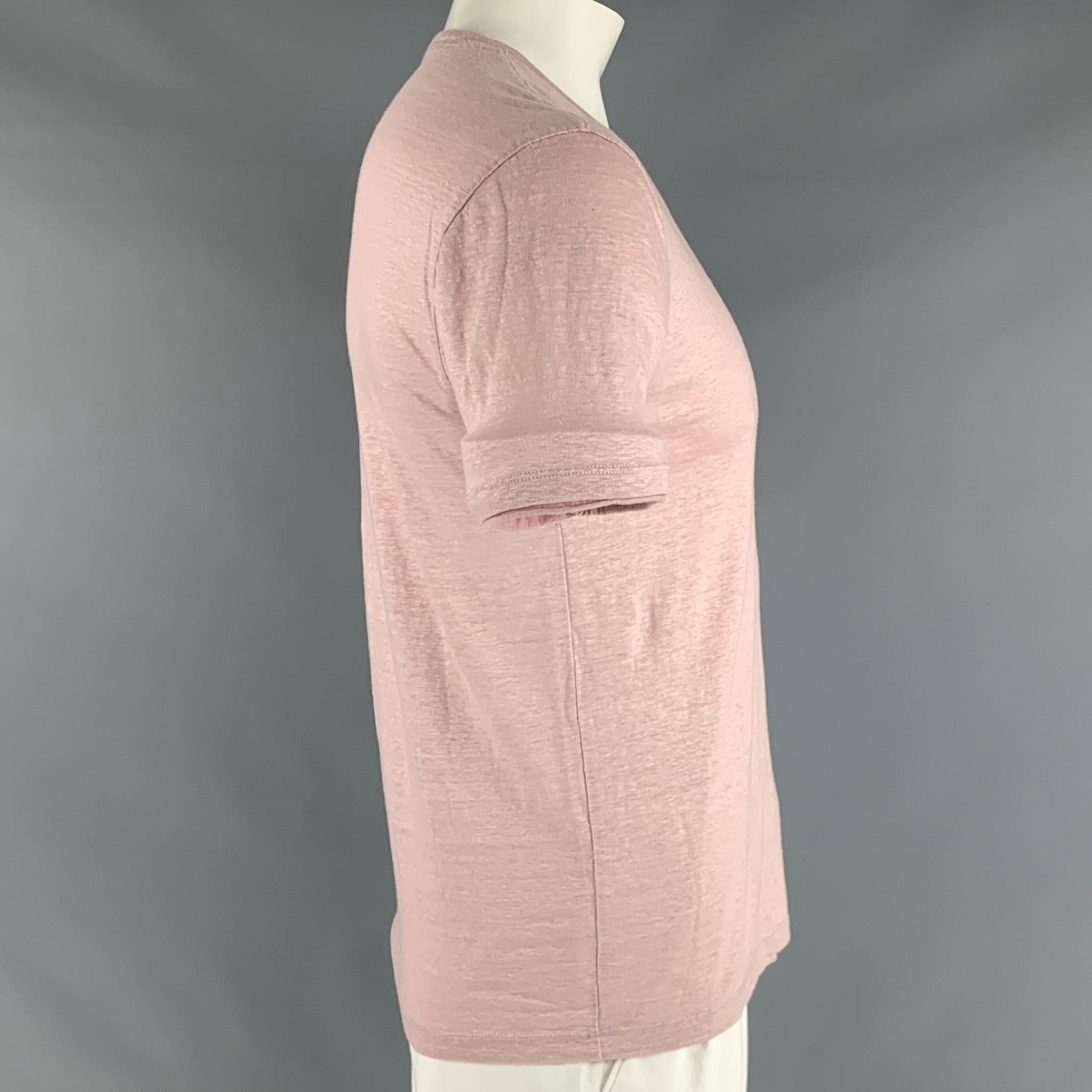 JOHN VARVATOS T-Shirt comes in pink heather linen jersey fabric with a V-neck.Excellent Pre-Owned Condition. 

Marked:   L 

Measurements: 
 
Shoulder: 18.5 inches Chest: 45 inches Sleeve: 8.5 inches Length: 26 inches  
  
  
 
Reference: