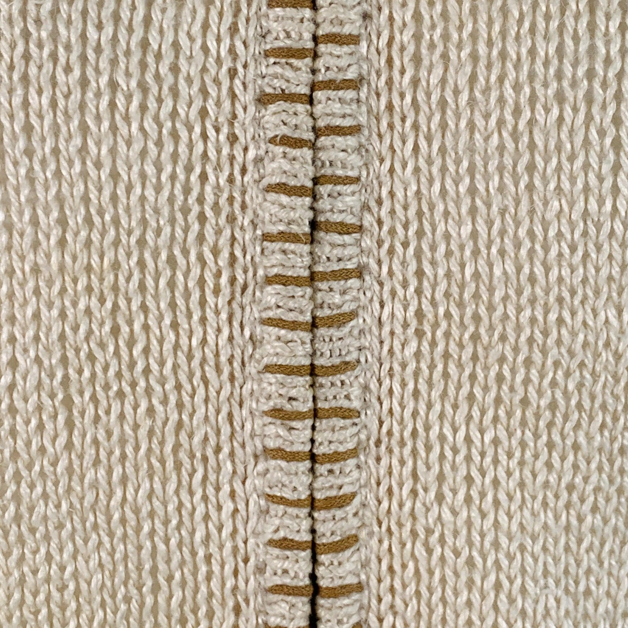 Cardigan JOHN VARVATOS in maglia di lino beige con cappuccio, dettagli in punto tan e chiusura con zip. Nota: le maniche di questo capo sono state allungate in modo irregolare, ti preghiamo di controllare le misure. Maniche allungate, controlla le