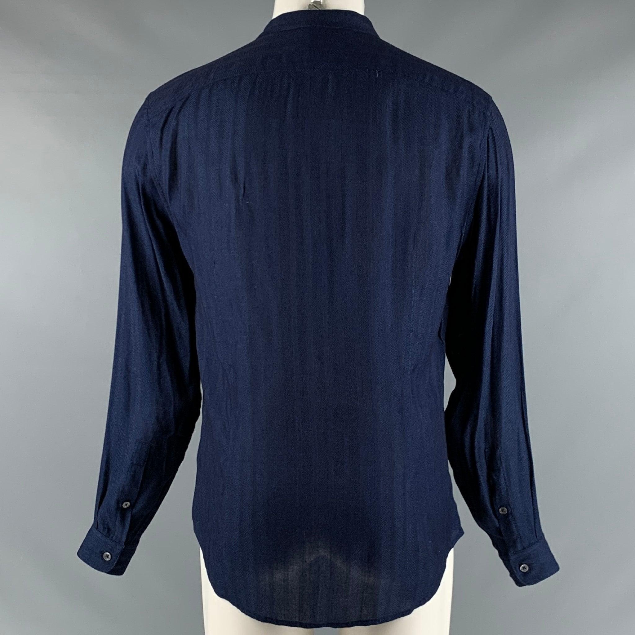 JOHN VARVATOS Size S Blue Navy Textured Viscose Nehru Collar Long Sleeve Shirt In Good Condition For Sale In San Francisco, CA