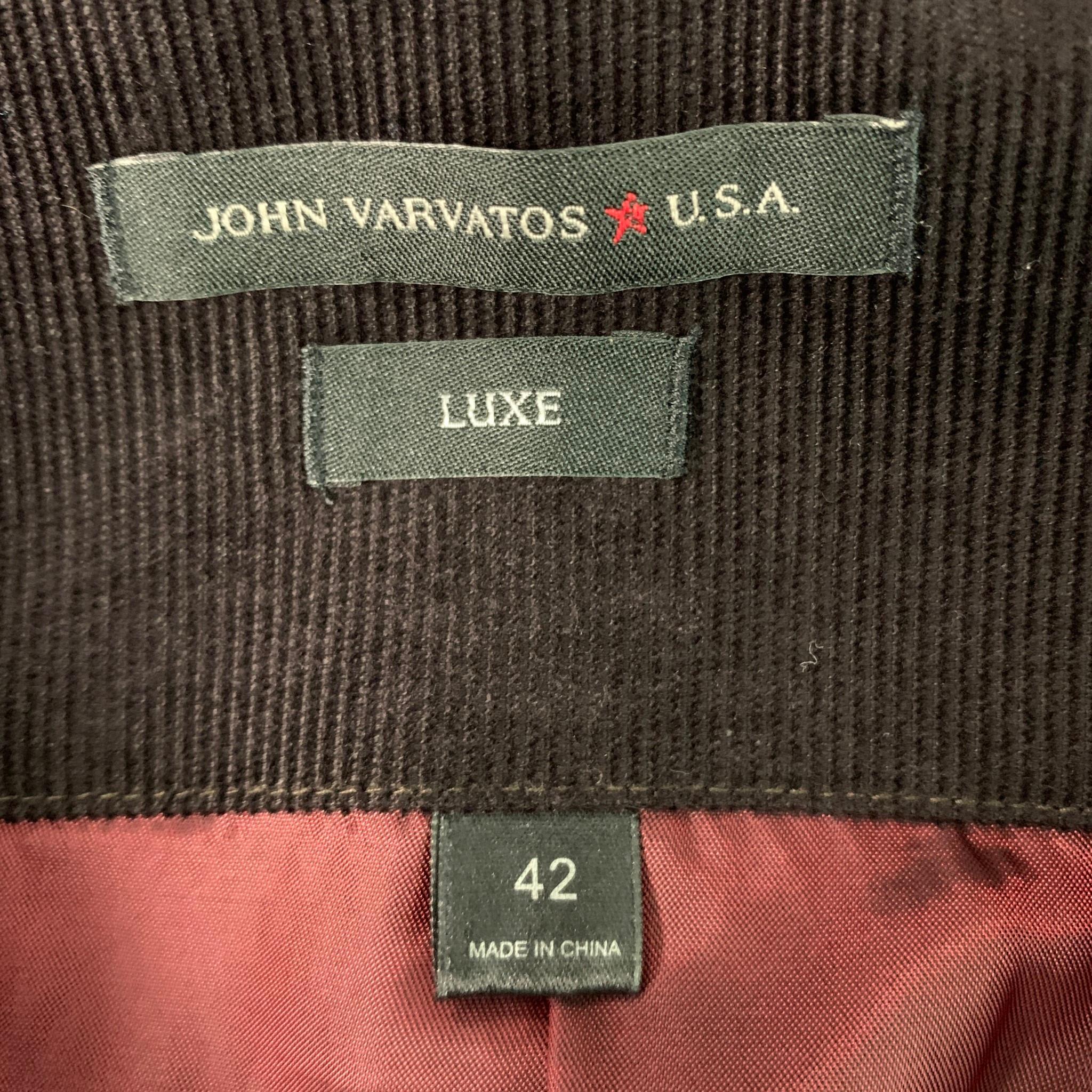 De los hombres JOHN VARVATOS * EE.UU. Talla 42 de pecho Abrigo de pana marrón negro con solapa de pico