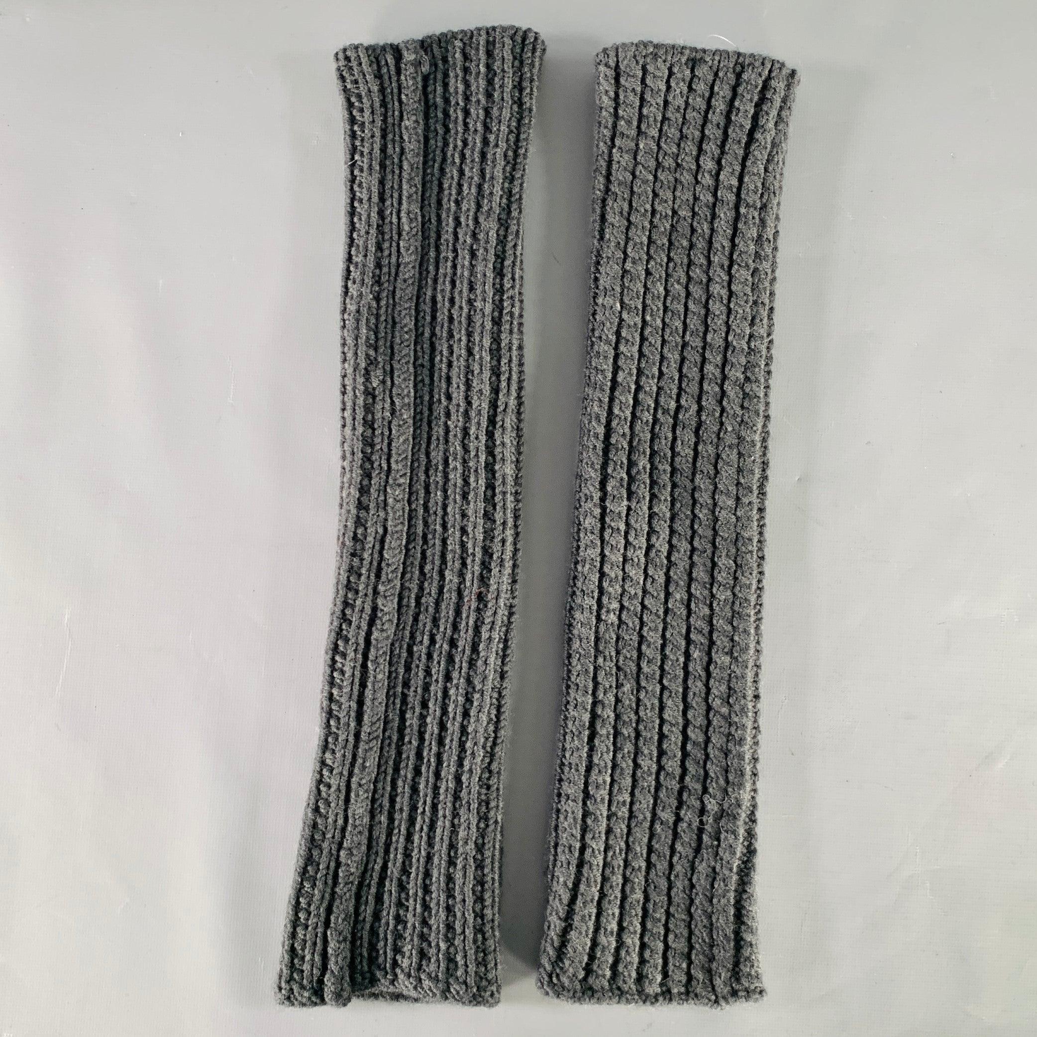 Black JOHN VARVATOS * U.S.A. Grey Knit Merino Wool Arm Warmers Fingerless Gloves For Sale