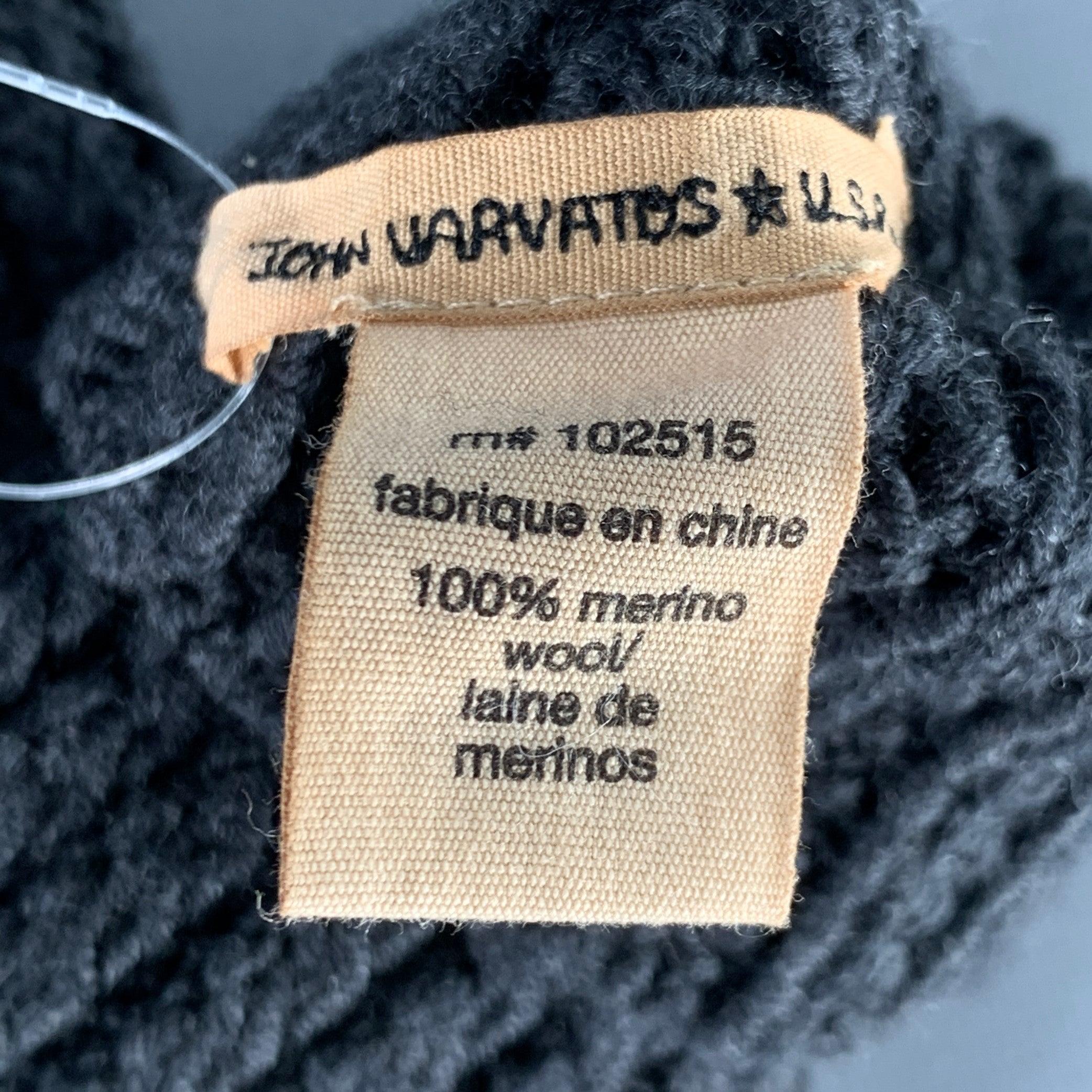 JOHN VARVATOS * U.S.A. Grey Knit Merino Wool Arm Warmers Fingerless Gloves In Good Condition For Sale In San Francisco, CA