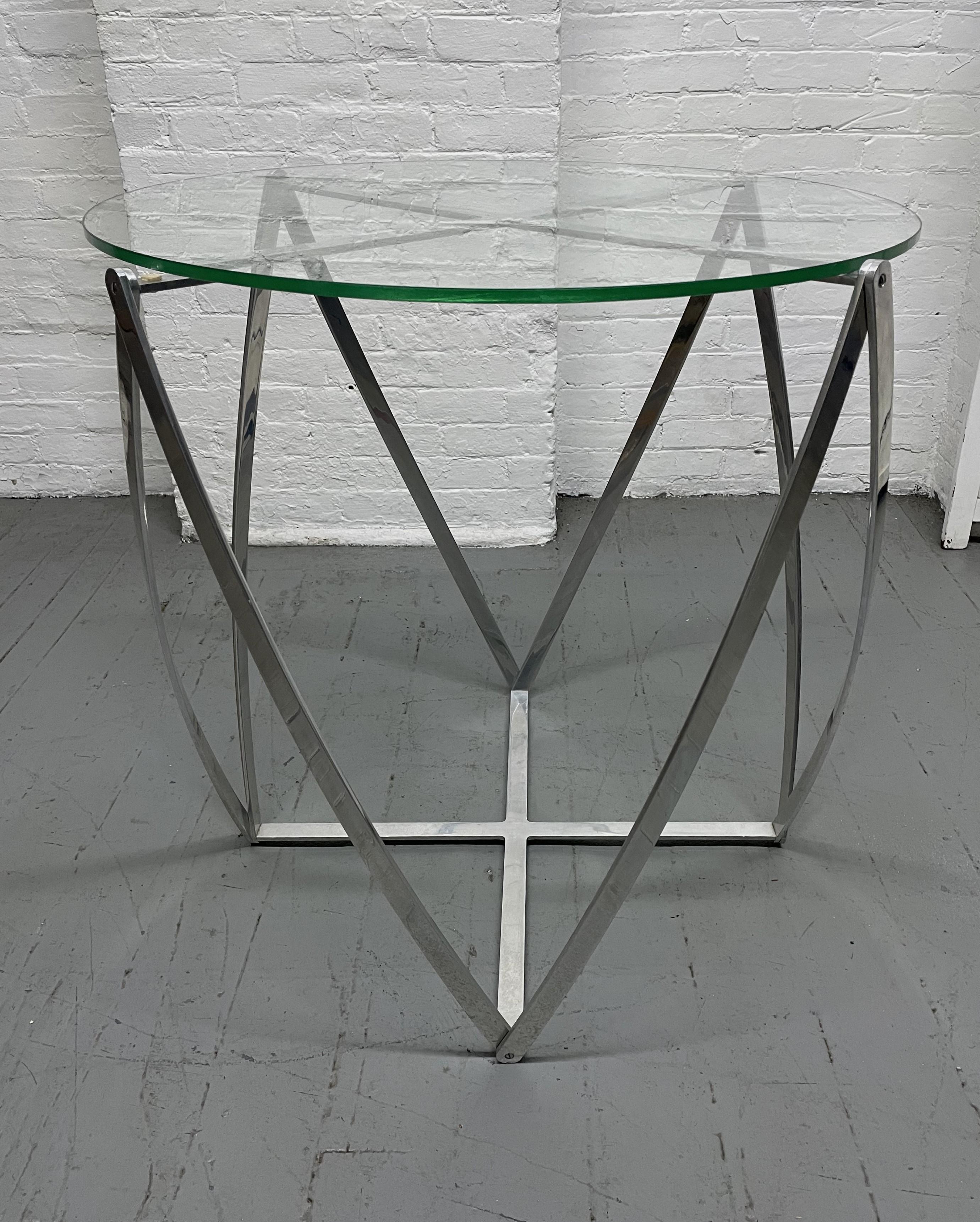 Mid-Century Modern Table d'appoint à bobine en aluminium et verre John Vesey en vente