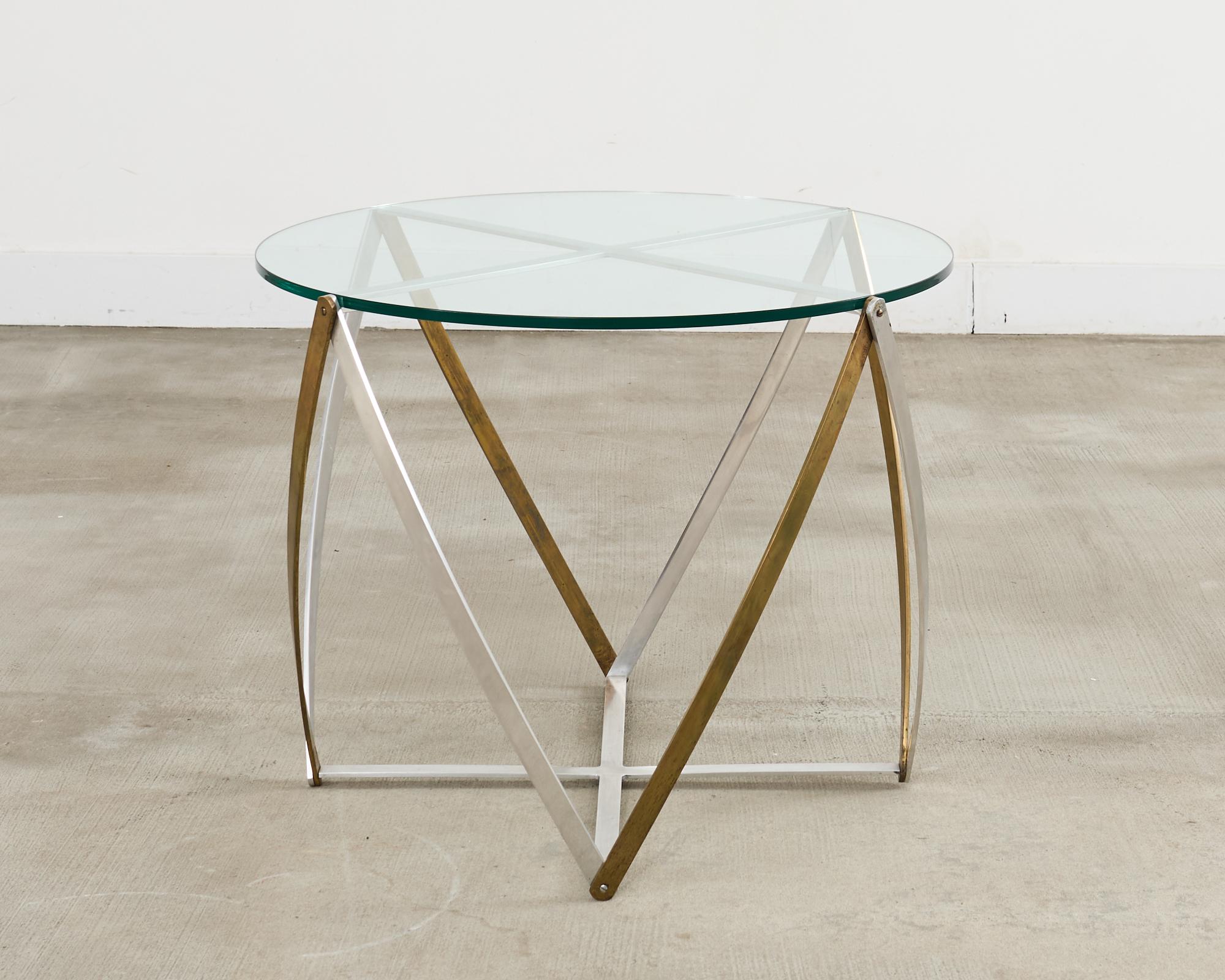 John Vesey Messing und Stahl Glasplatte Spool Drinks Tisch (Moderne der Mitte des Jahrhunderts) im Angebot