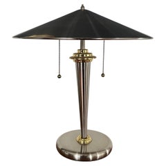 John Vesey Classic Design Lampe de table avec abat-jour en métal