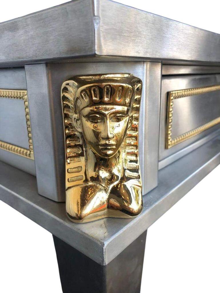 Américain Bureau John Vesey en acier inoxydable et bronze avec plateau en cuir rouge, USA, fin du 20e s. en vente