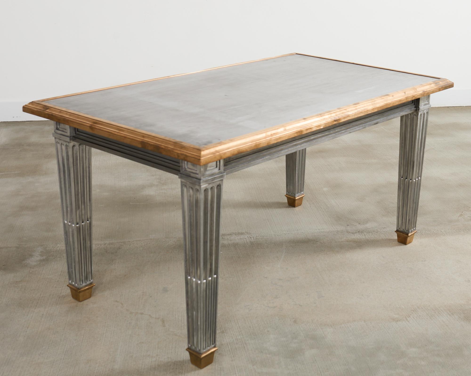Table de bibliothèque en acier montée sur bronze de style John Vesey en vente 9