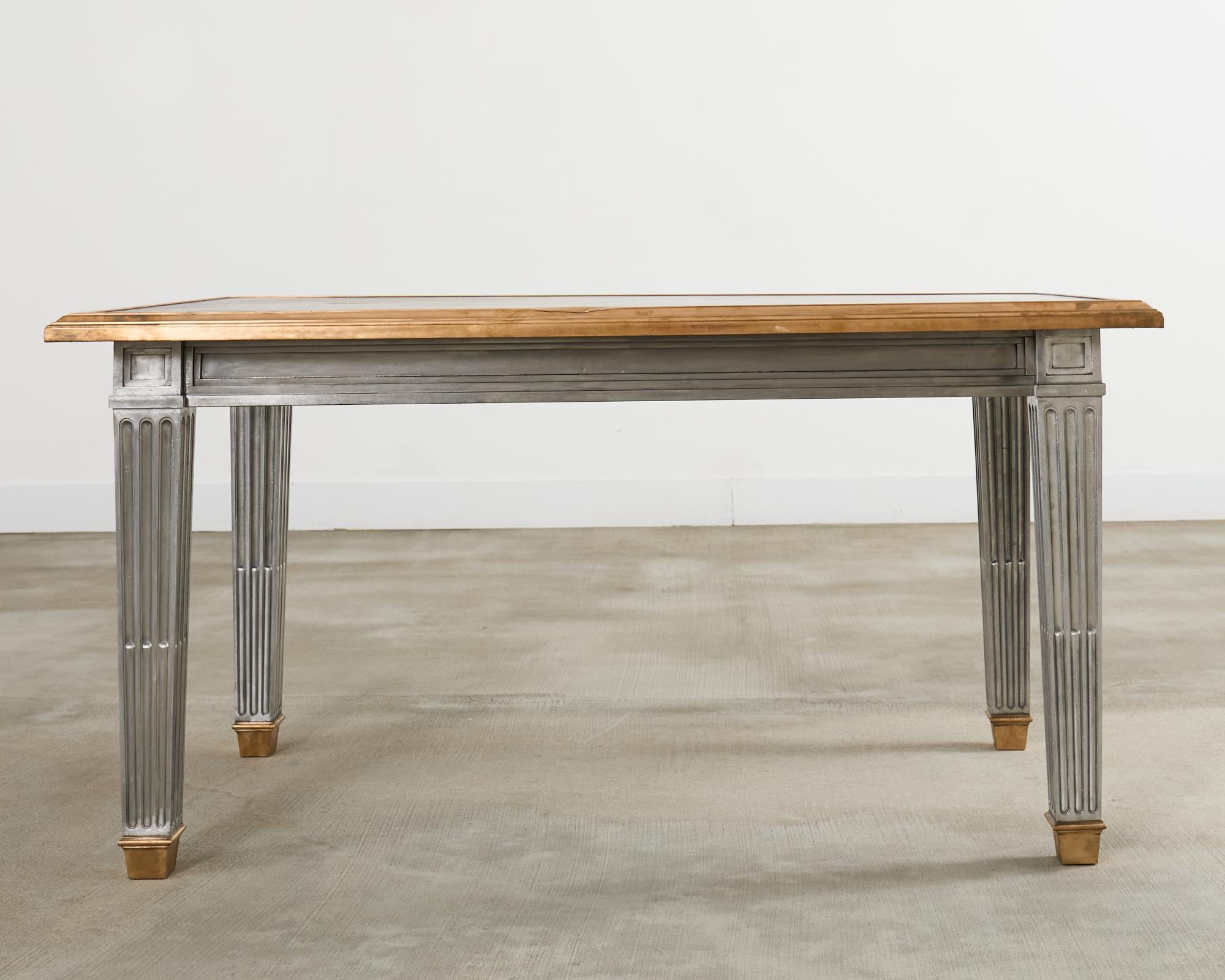 Table de bibliothèque en acier montée sur bronze de style John Vesey en vente 11