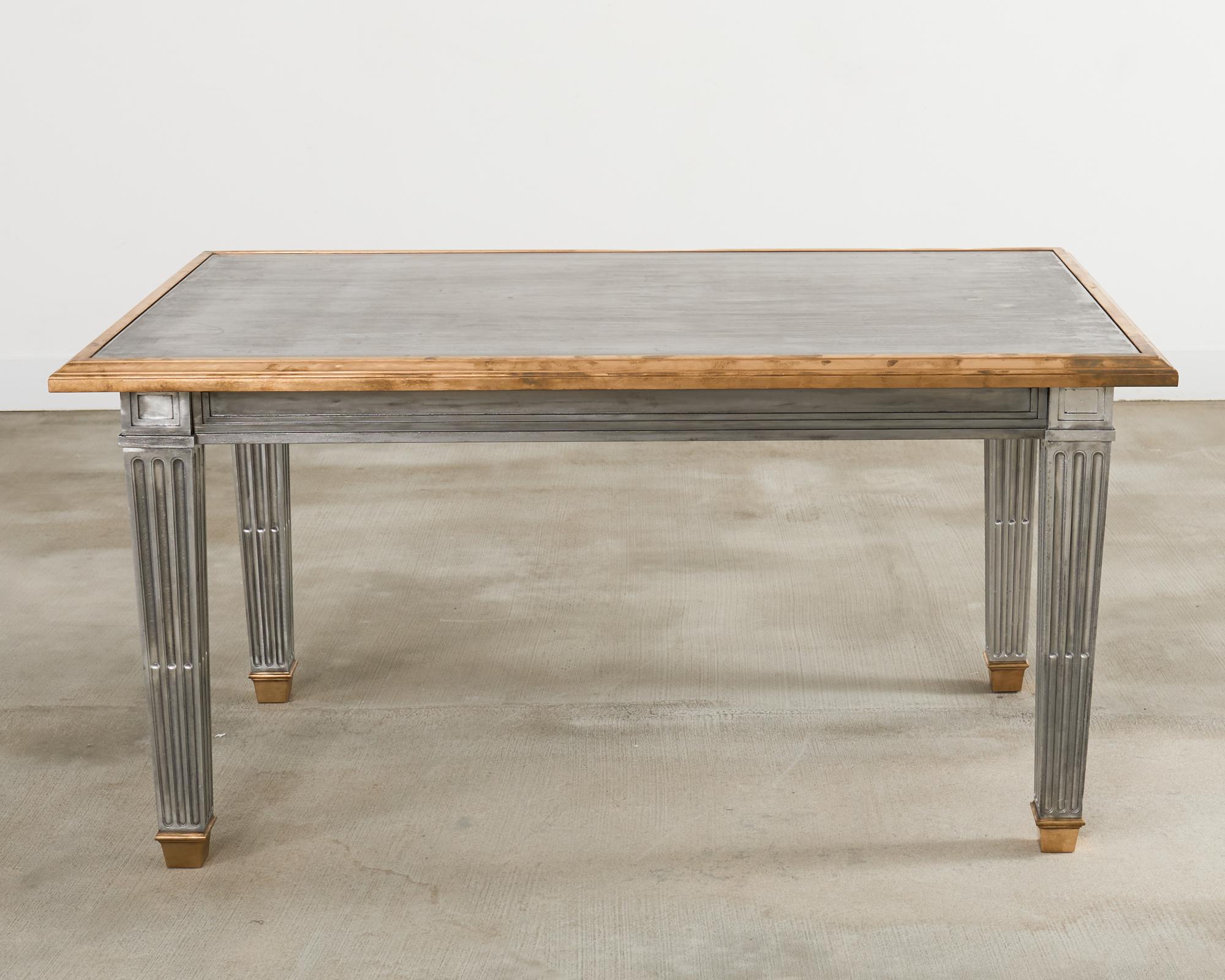 Fait main Table de bibliothèque en acier montée sur bronze de style John Vesey en vente