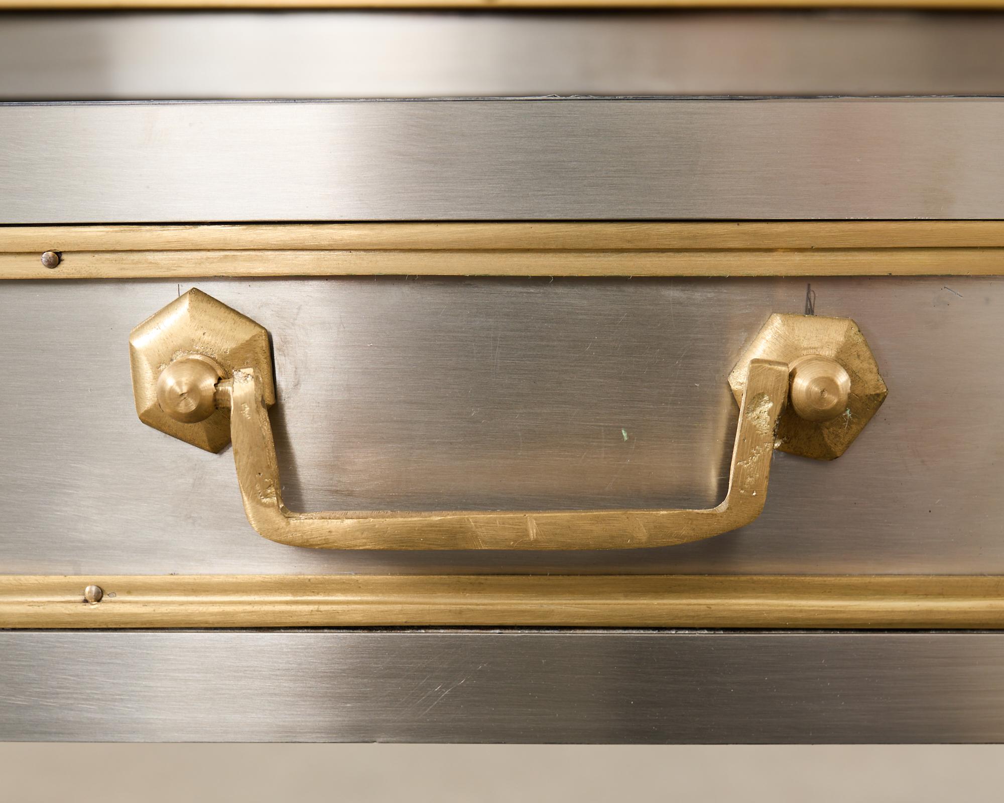 Scrivania console neoclassica in stile John Vesey in acciaio e bronzo. in vendita 6