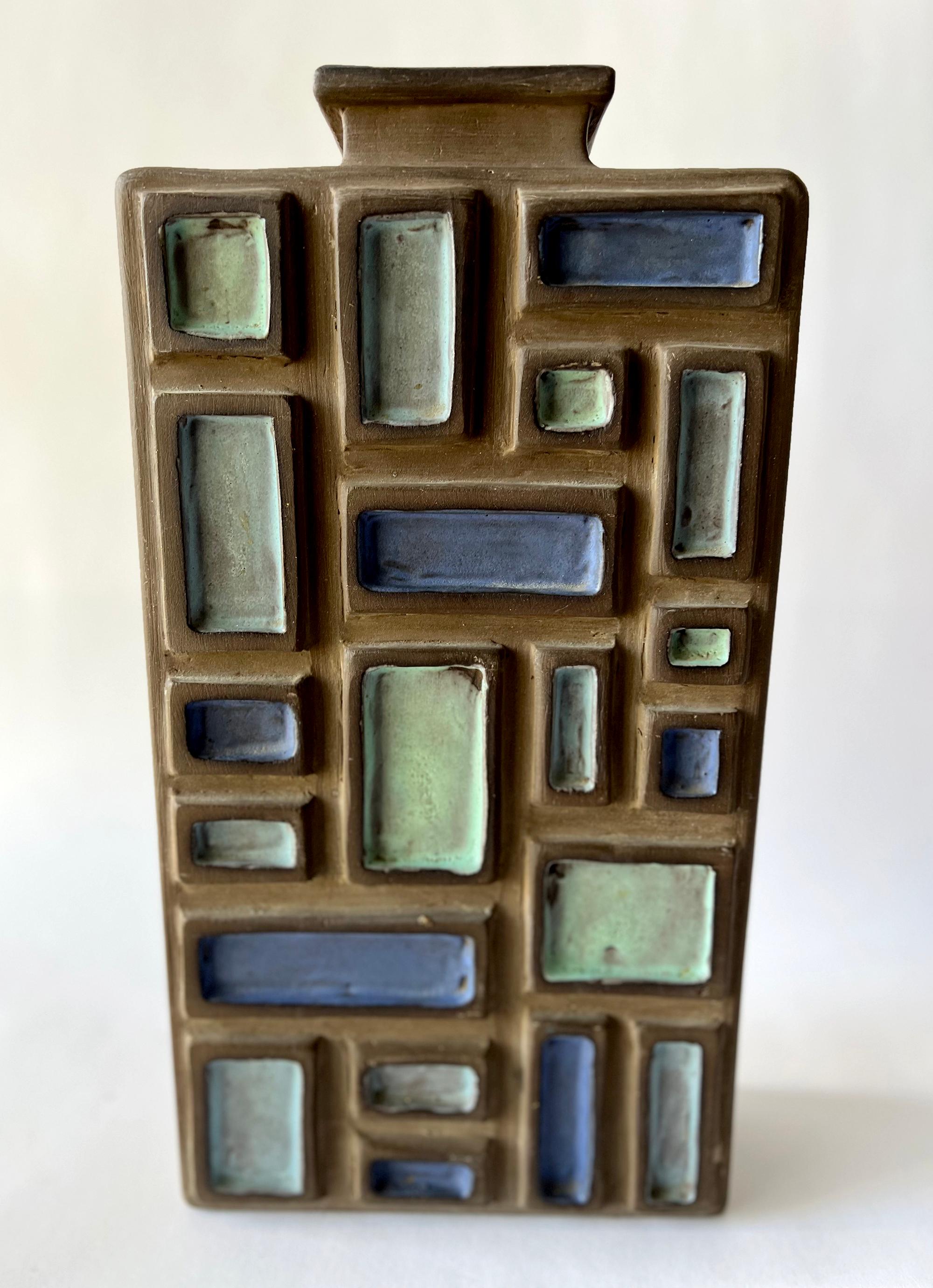 John W Delaplane Indiana Modernist Pottery Bottle Vase In Good Condition For Sale In Palm Springs, CA