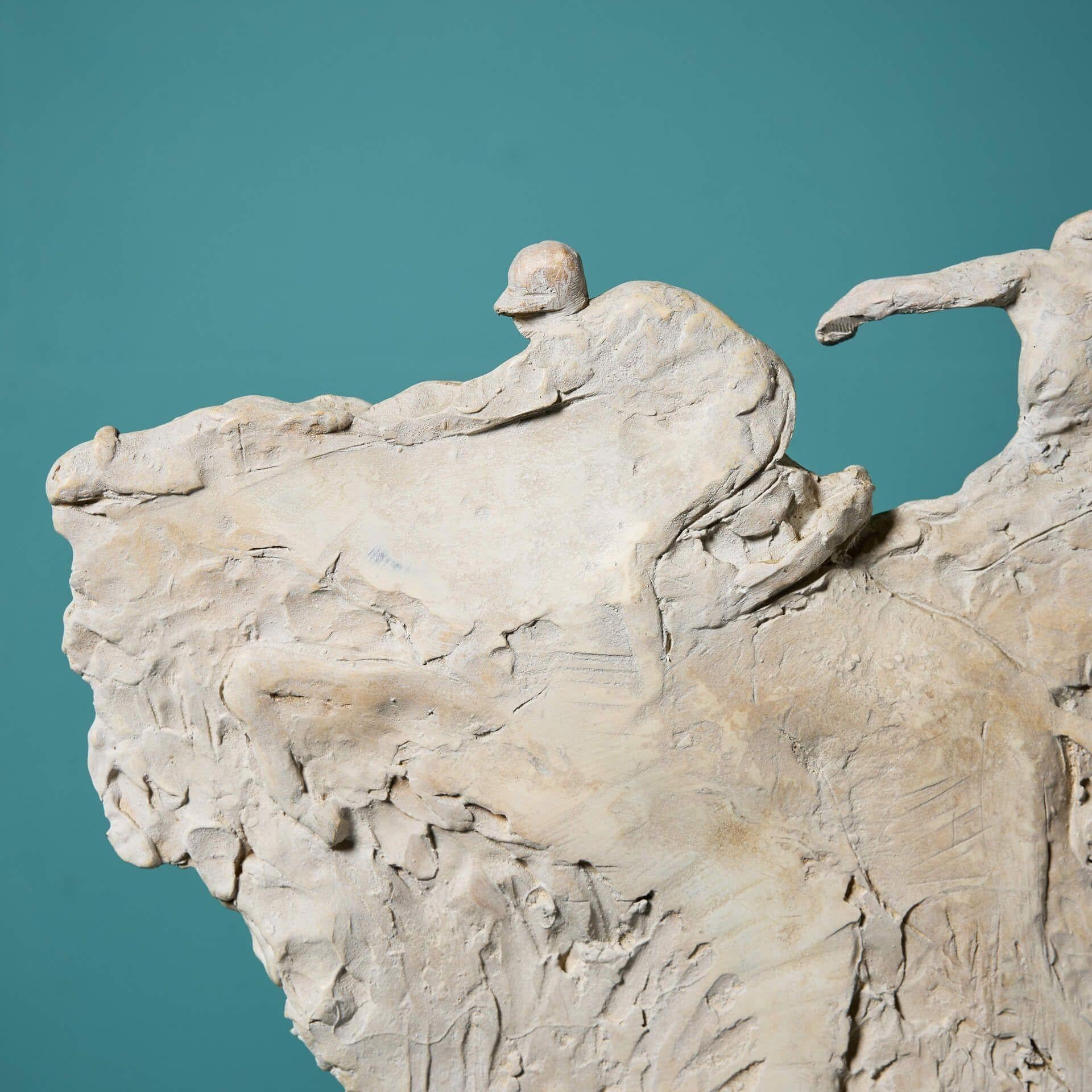 Mid-Century moderno John W. Mills (1933-2023) Scultura equestre su base in marmo in vendita