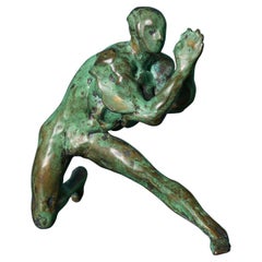 John W. Mills (1933-2023) Figure en bronze autoportante "Gesture