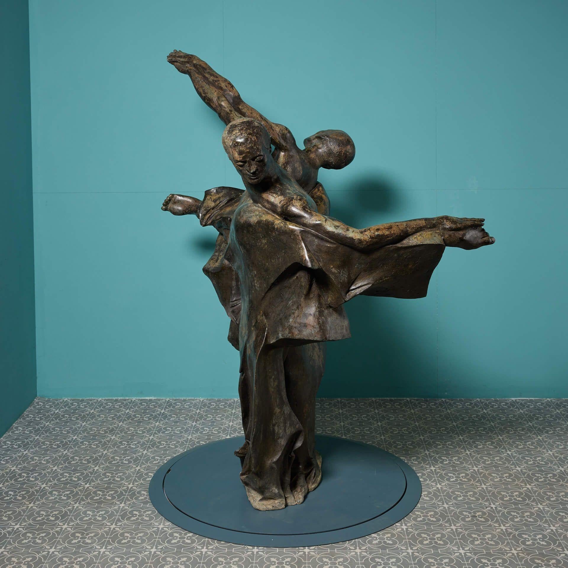 John W. Mills (1933-2023) Bronze grandeur nature 