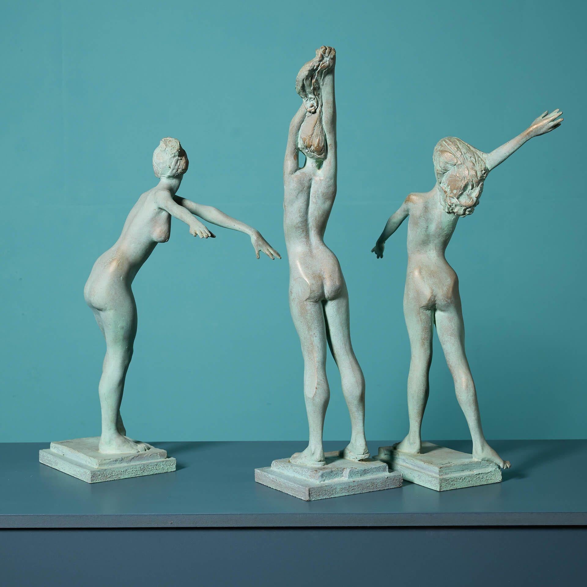 John W. Mills (1933-2023) Set di 3 sculture di ballerine femminili in vendita 4