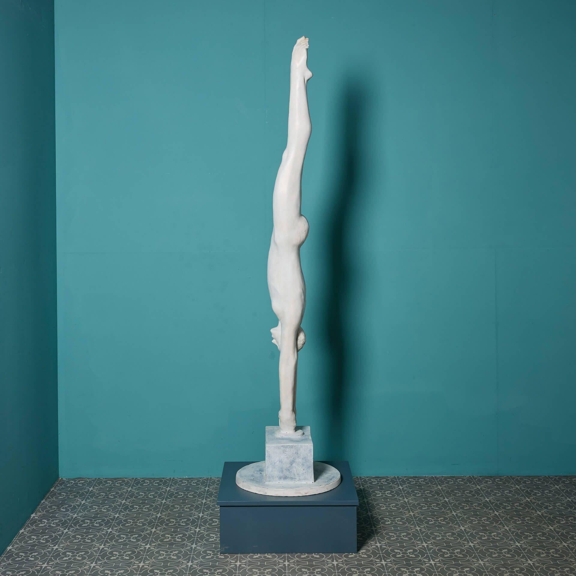 Patinato John W. Mills (1933-2023) Scultura di un sommozzatore 