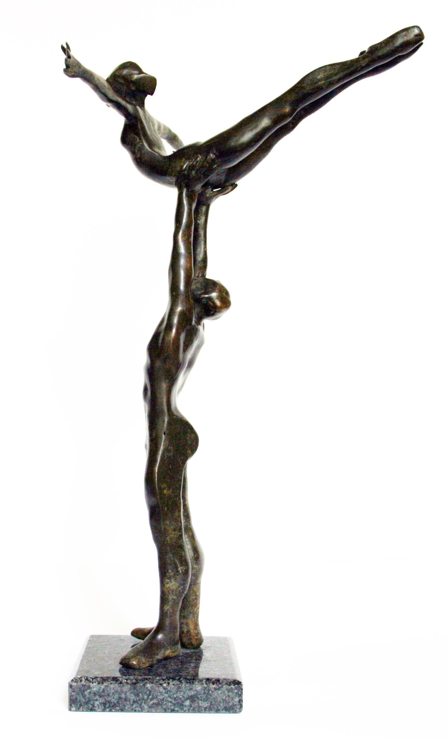 Alvin Ailey (Gold), Figurative Sculpture, von John W. Mills