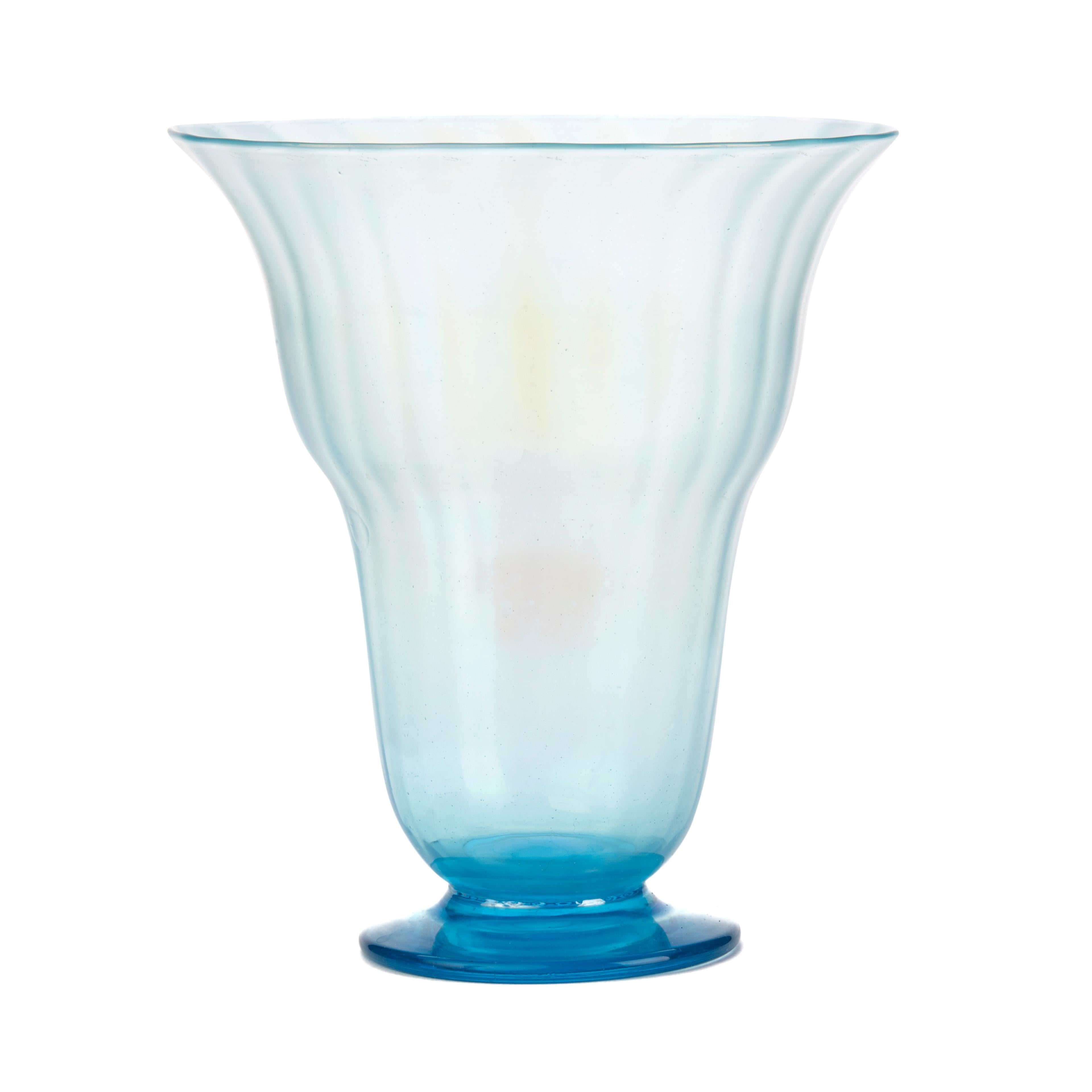 English John Walsh Walsh Large Iridescent Moonbeam Art Glass Vase, circa 1929