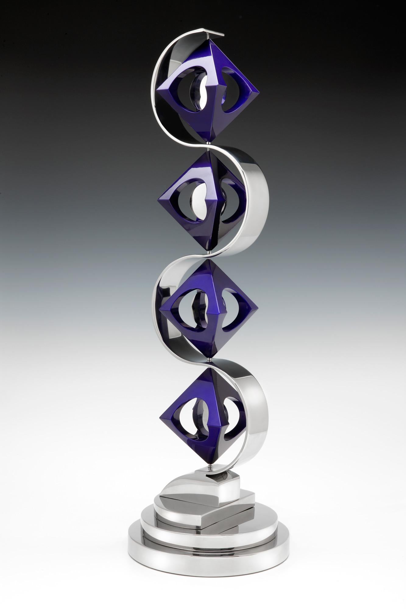 "Escultura geométrica abstracta "Cobra de Cleopatra