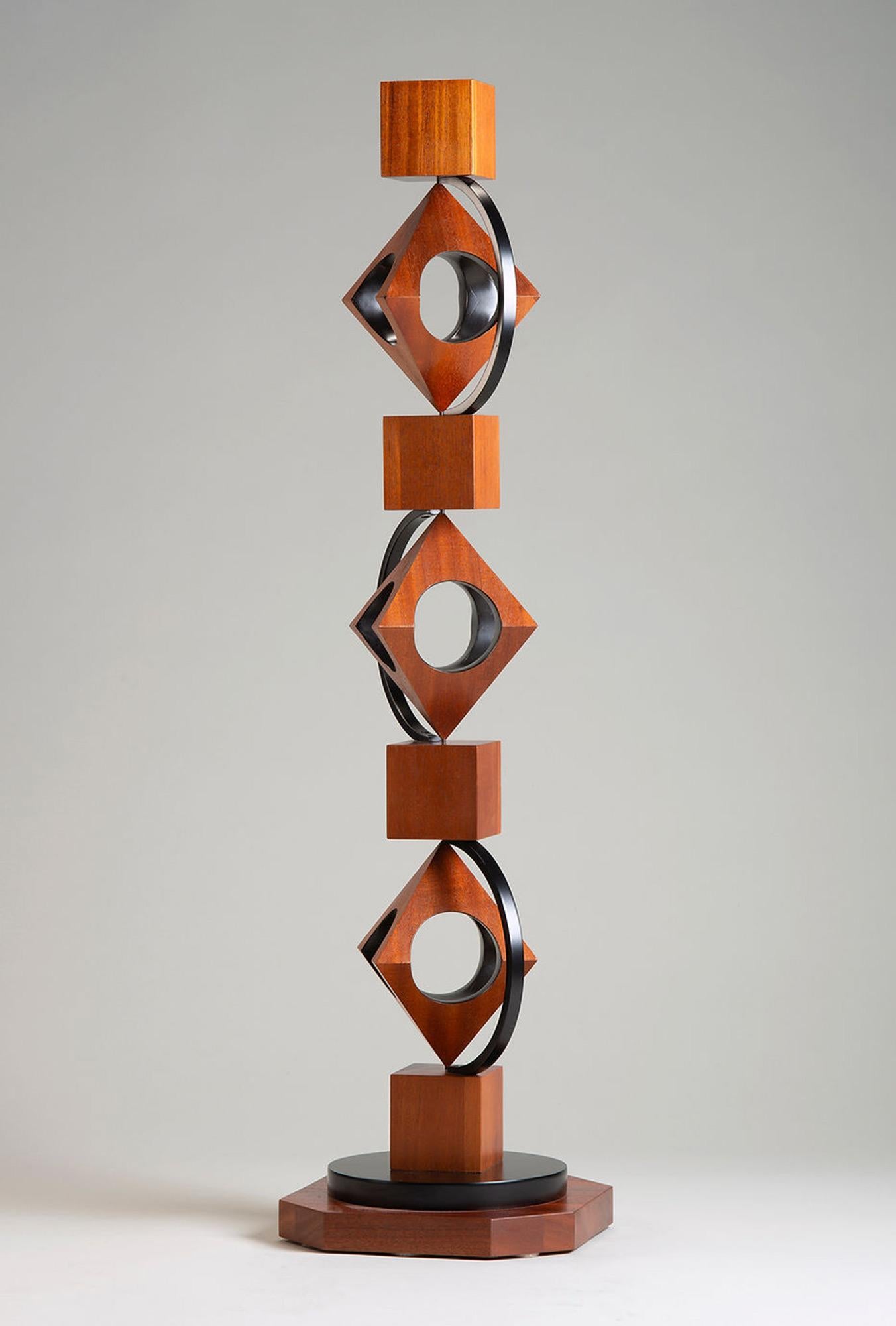 geometrische Skulptur „Mahogany Whispers Ancient Tales“ (Geometrische Abstraktion), Sculpture, von John Whitehead