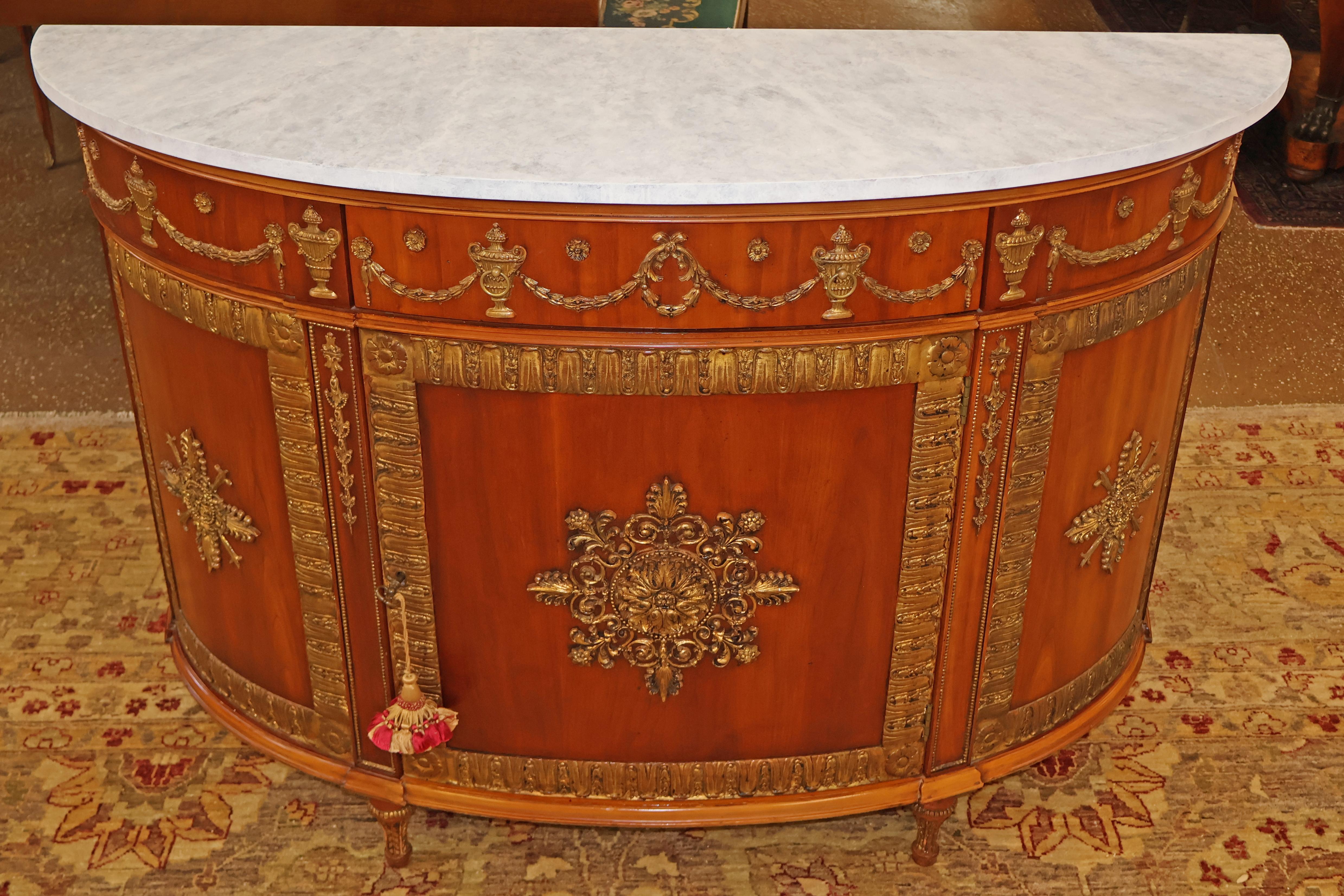 John Widdicomb Adam Style Faux Marble Walnut Demilune Commode Buffet Server

Dimensions : 51.5