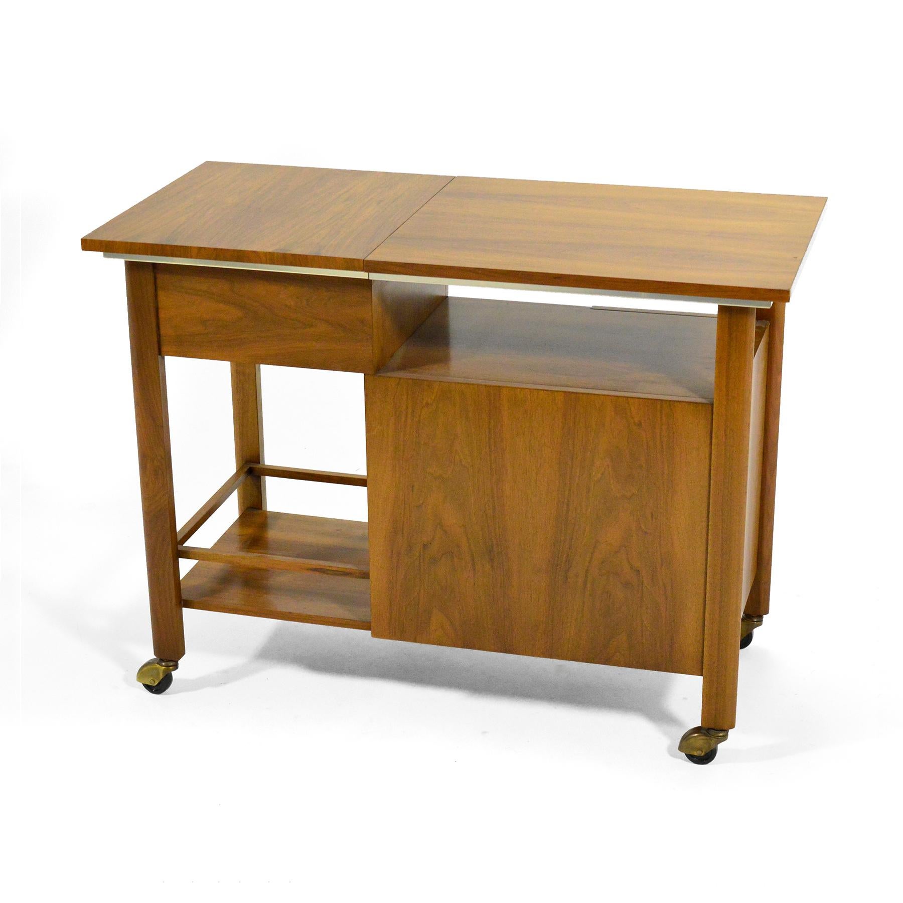 Mid-20th Century John Widdicomb Bar Cart / Server with Expanding Top For Sale