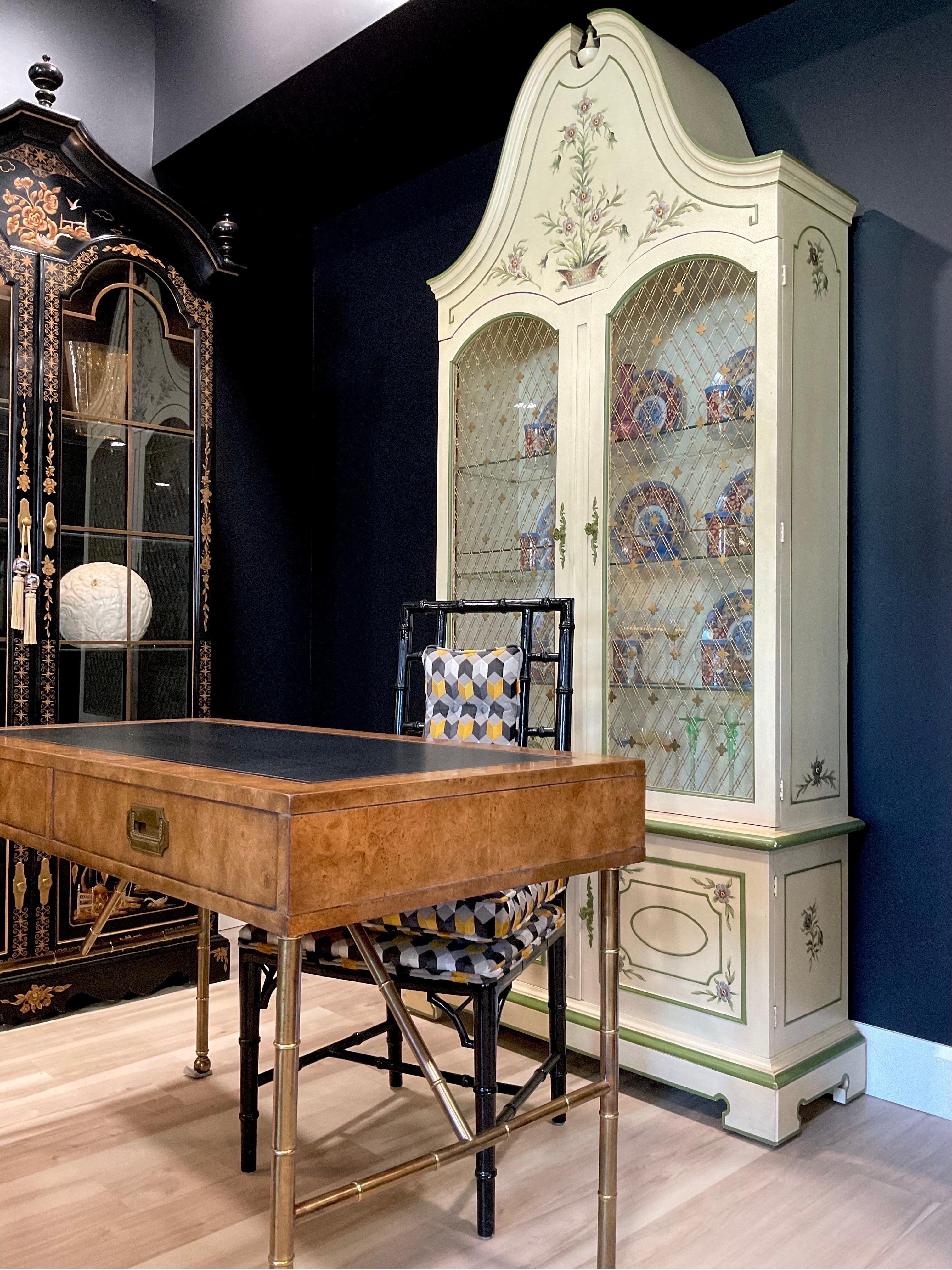 Beaux-Arts John Widdicomb Bonnet Top Cabinet en vente